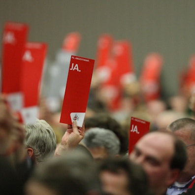 Früher wurde beim FC noch per Karte abgestimmt, mittlerweile laufen die Wahlen digital – allerdings nur am Ort der Veranstaltung.