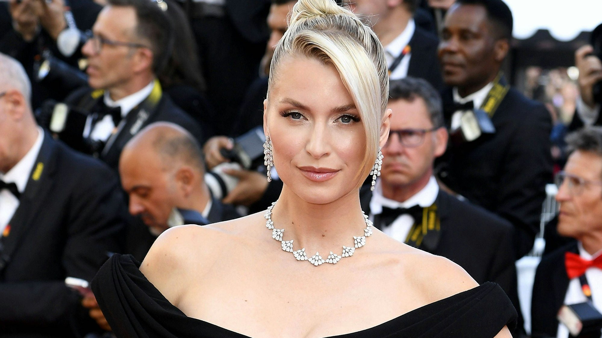 Die „GNTM“-Gewinnerin der ersten Stunde, Lena Gercke, auf dem roten Teppich.