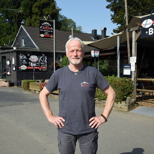 Nach 35 Jahren möchte sich der Gastronom Guido Hartmann (68) von seinem Gasthaus „Zur Klus“ trennen und das gesamte Gelände in der Waldbröler Ortschaft Niederhof so schnell wie möglich veräußern.