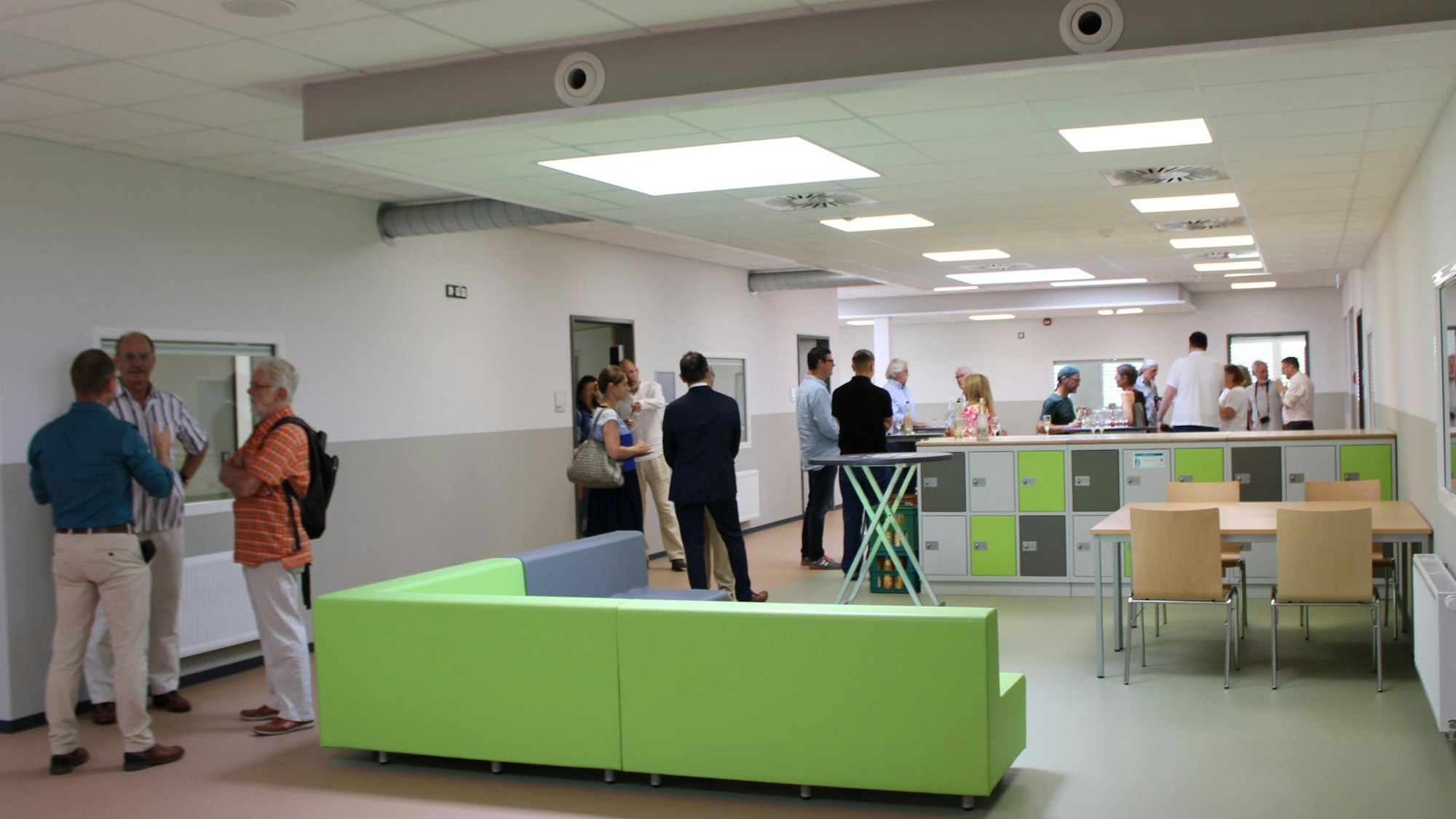 Der neue Erweiterungsbau für die Fritz-Bauer-Gesamtschule in Sankt Augustin-Menden wurde eingeweiht.