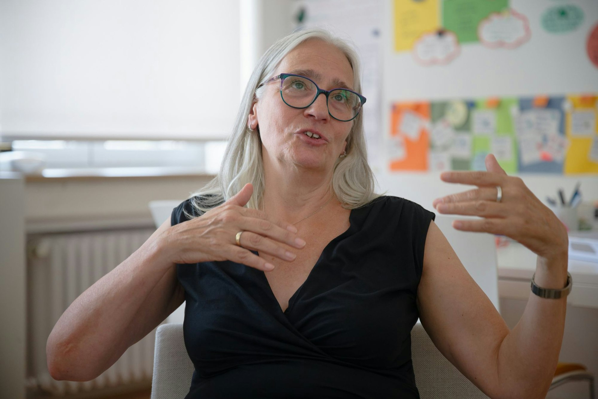 Ilka Werner, Superintendentin des Kirchenkreises Solingen, erklärt den Alltag von Notfallseelsorgern.