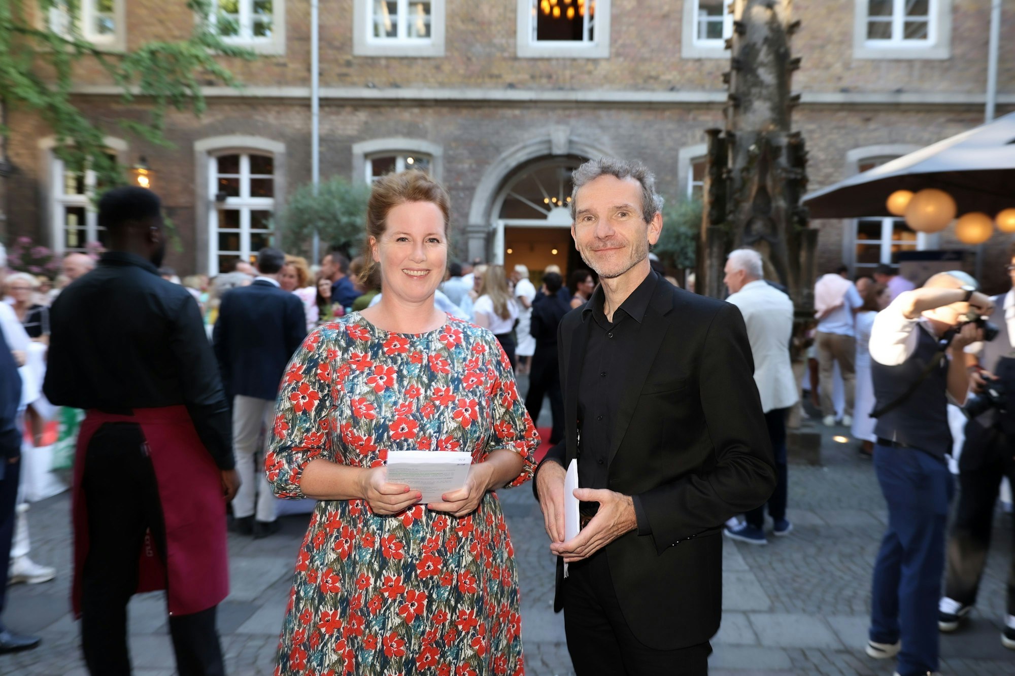 18.08.2025
Köln:
Küchenparty zur Premiere des Kochbuchs „Genial einfach“ von Kölner Stadt-Anzeiger, DuMont Buchverlag und den Cologne Fine Food Days.
Foto: Martina Goyert