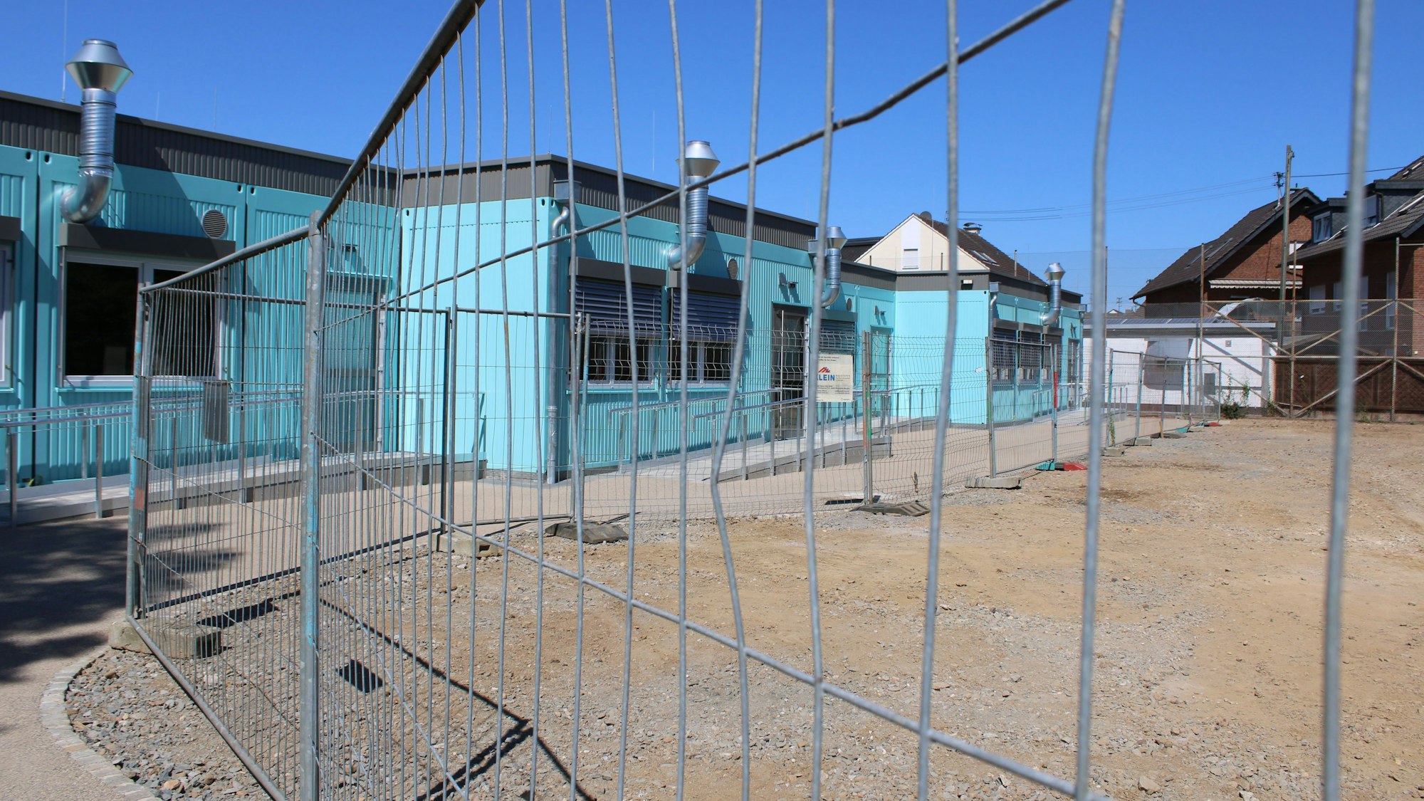 Außen soll noch eine begrünte Spielfläche für die Schülerinnen und Schüler der Jahrgangsstufe fünf entstehen.