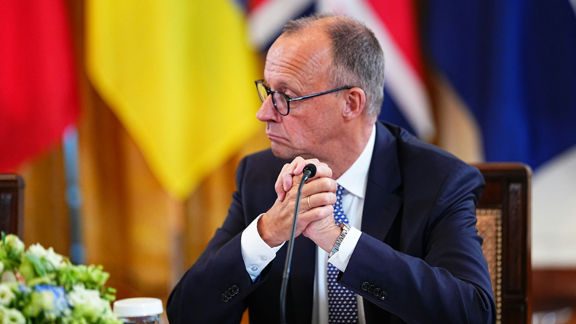18.08.2025, USA, Washington Dc: Bundeskanzler Friedrich Merz (CDU) nimmt an einem Treffen mit US-Präsident Trump, dem ukrainischen Präsidenten Selenskyj und europäischen Staats- und Regierungschefs im Weißen Haus teil. Foto: Aaron Schwartz/PA Wire/dpa +++ dpa-Bildfunk +++