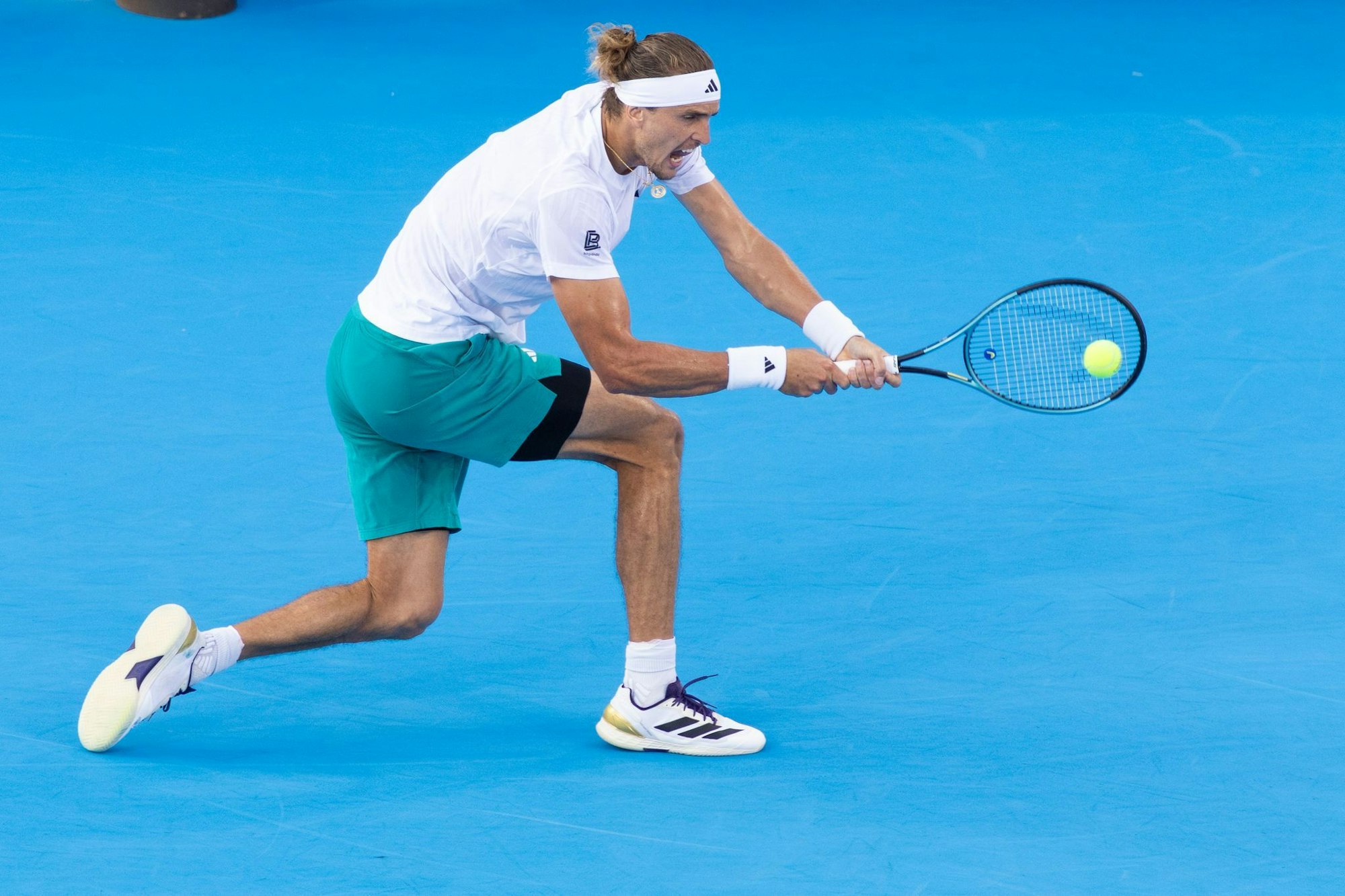 Alexander Zverev schied im Mixed-Wettbewerb der US Open früh aus. (Archivbild)