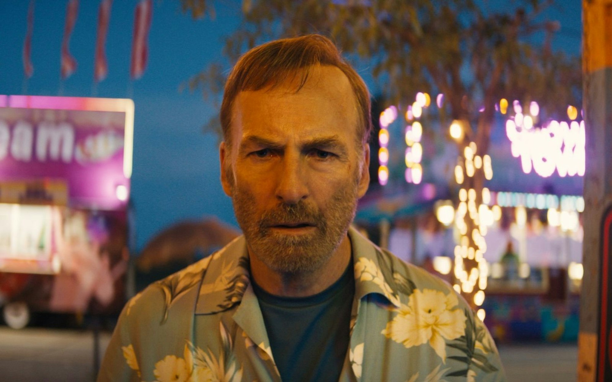 In Auftragskiller Hutch (Bob Odenkirk) erwächst eine bittere Erkenntnis: Er wird im Urlaub zwischendurch auch mal arbeiten müssen. (Bild: 2025 Universal Studios)