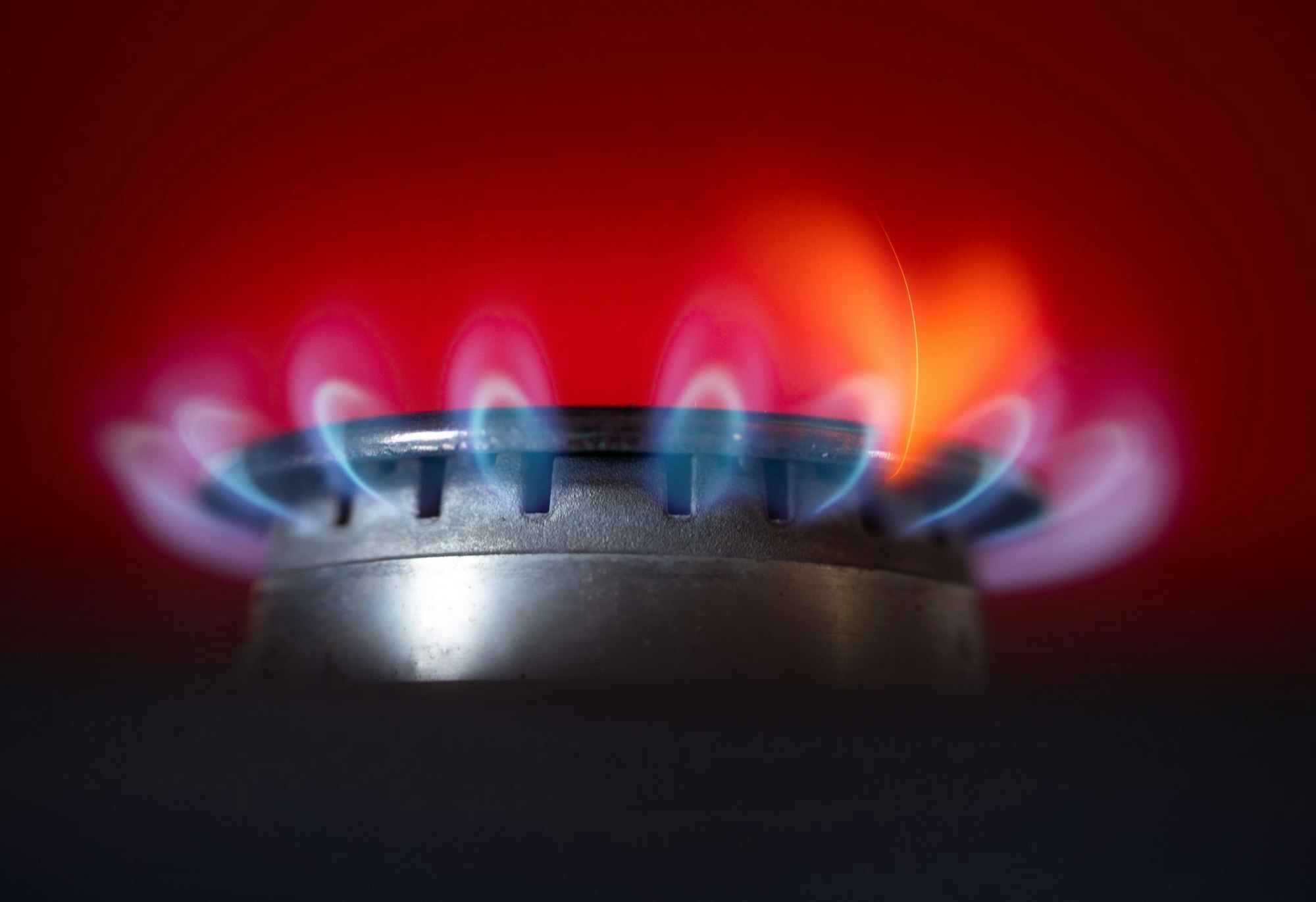 Gas- und Stromtarife zu vergleichen, bedeutet Aufwand. Wechselservices wollen Verbrauchern diese Arbeit erleichtern. «Stiftung Warentest Finanzen» (Ausgabe 9/2025) hat neun Dienstleister getestet.
