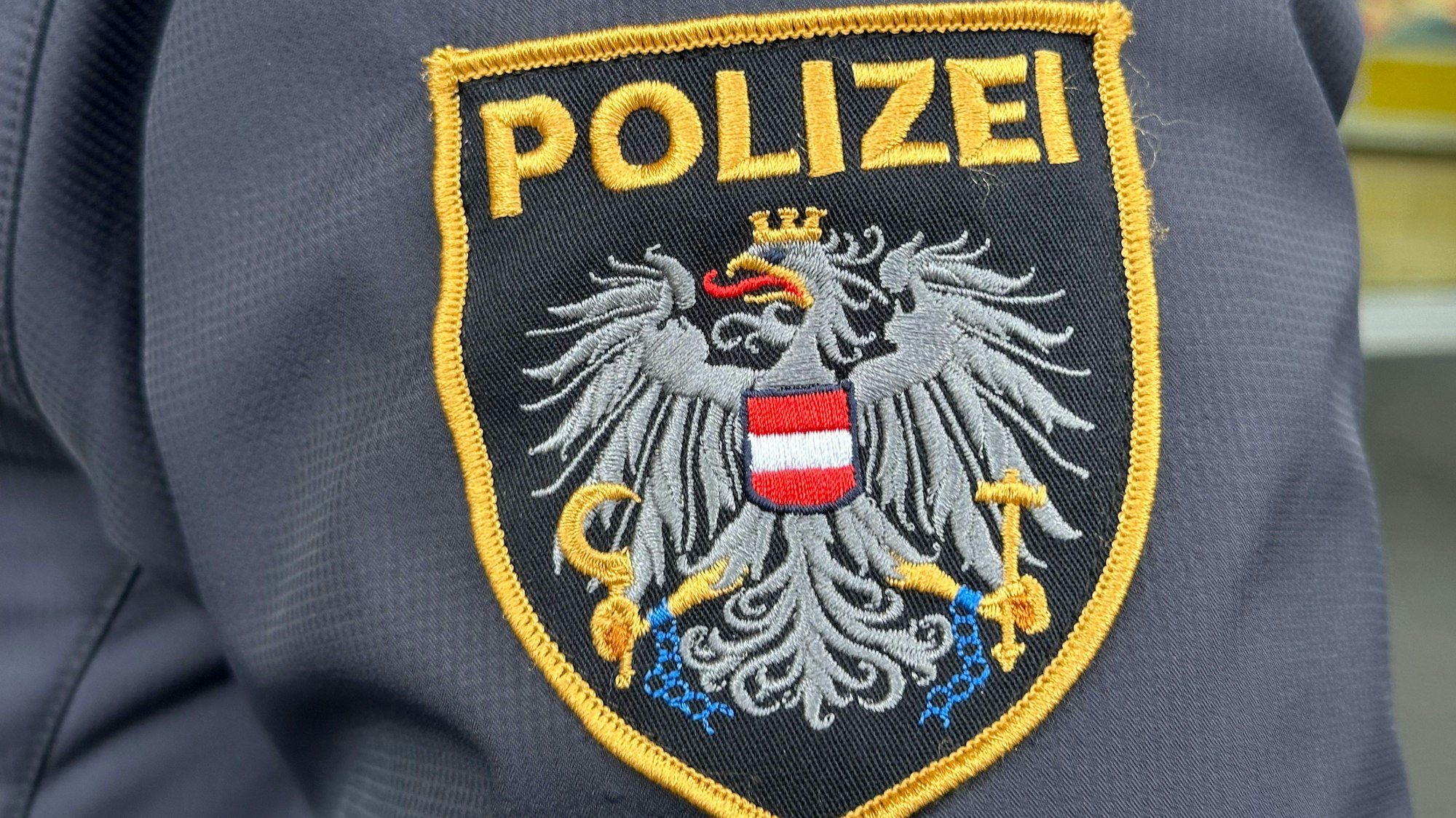 Ein deutscher Segelflugpilot starb bei einem Absturz nahe der Gehrenspitze in Tirol. Ein Wanderer alarmierte die Rettungskräfte. (Symbolbild)