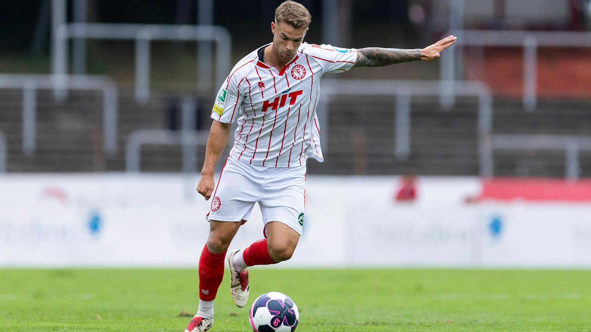 Regionalliga West: Fortuna Köln - Rot-Weiß Oberhausen, 16.08.2025 Tom Geerkens Fortuna Köln, 6. Regionalliga West, Fortuna Köln - Rot-Weiß Oberhausen, 4. Spieltag, am 16.08.2025, Südstadion, Köln *** Regionalliga West Fortuna Köln Rot Weiß Oberhausen, 16 08 2025 Tom Geerkens Fortuna Köln, 6 Regionalliga West, Fortuna Köln Rot Weiß Oberhausen, 4 Matchday, on 16 08 2025, Südstadion, Cologne Copyright: xBEAUTIFULxSPORTS/Meuselx