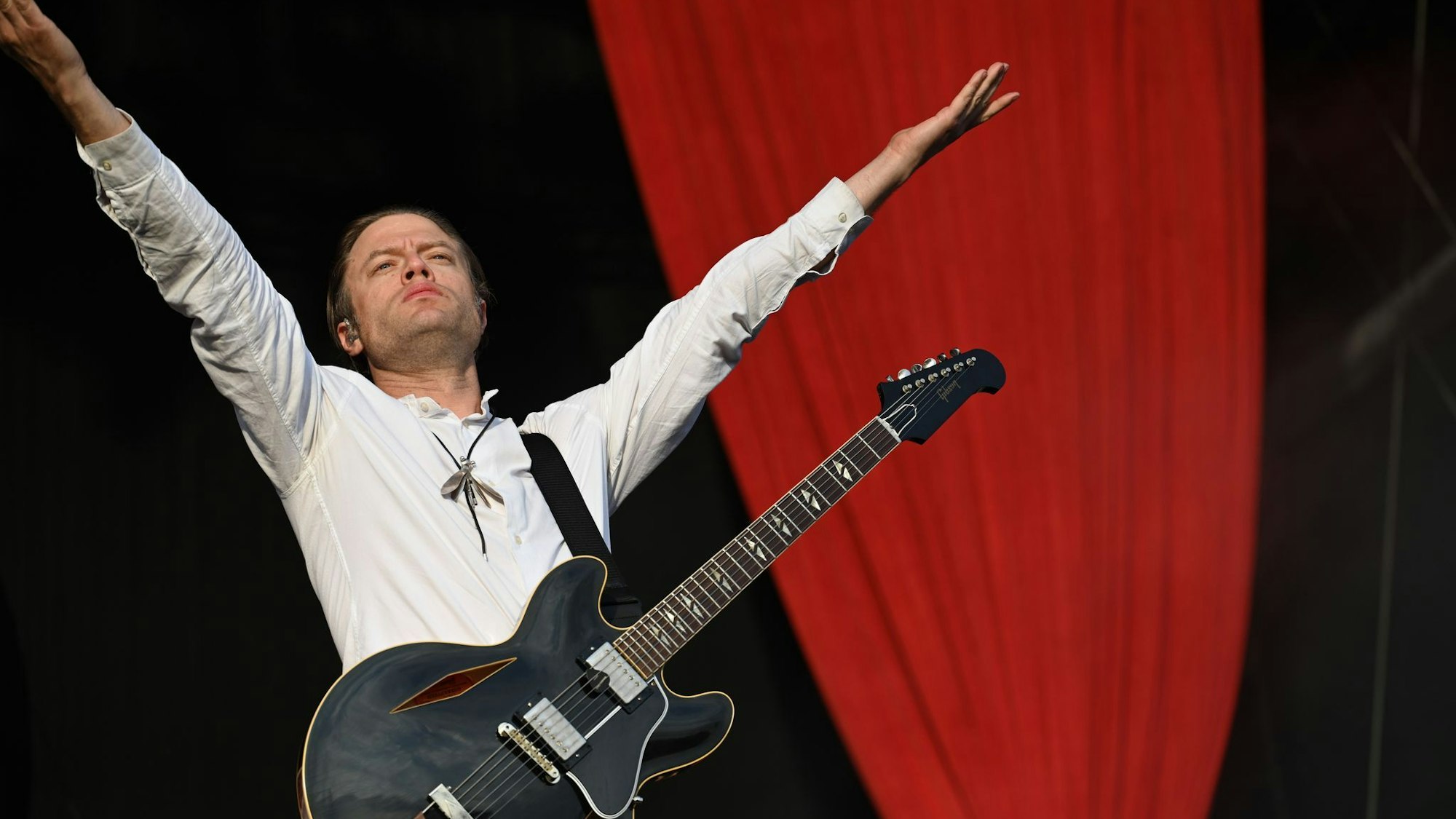 Die Rockband Mando Diao mit Frontmann Björn Dixgård hat kommende Konzerte abgesagt. (Archivbild)