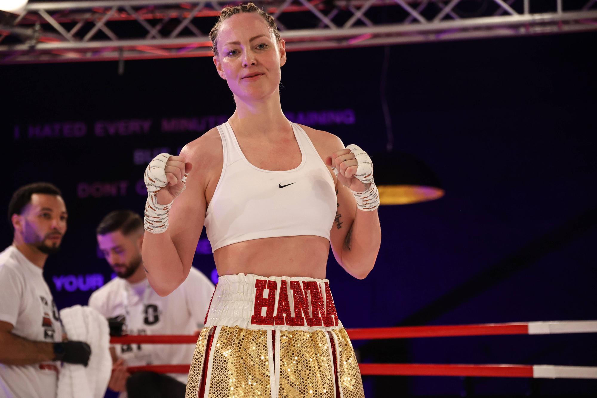 Boxerin im Boxring