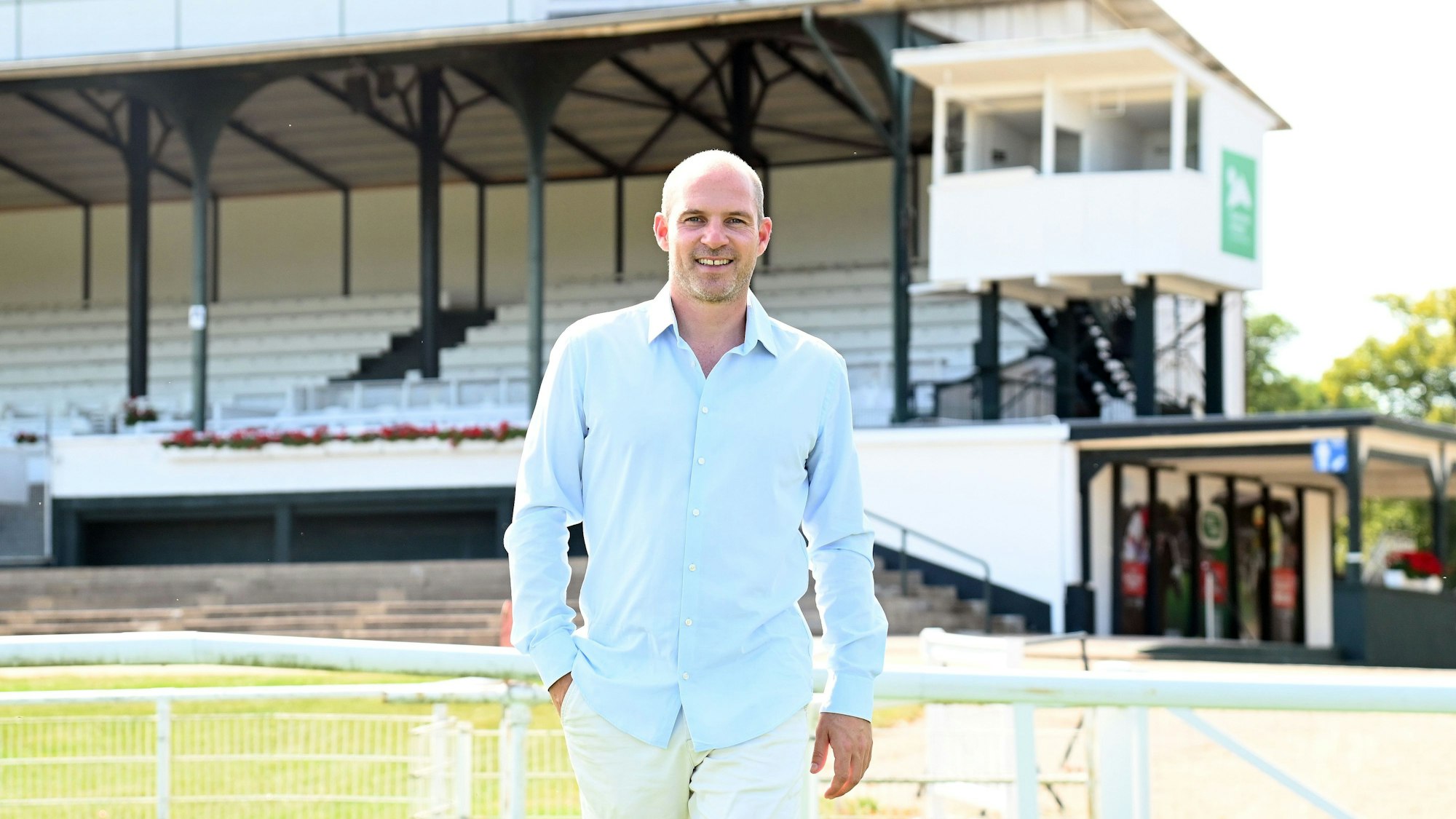 19.08.2025 Köln. Philipp Hein, Geschäftsführer des Kölner Renn-Vereins, über den Wirtschaftsfaktor Galopprennbahn. Foto: Alexander Schwaiger