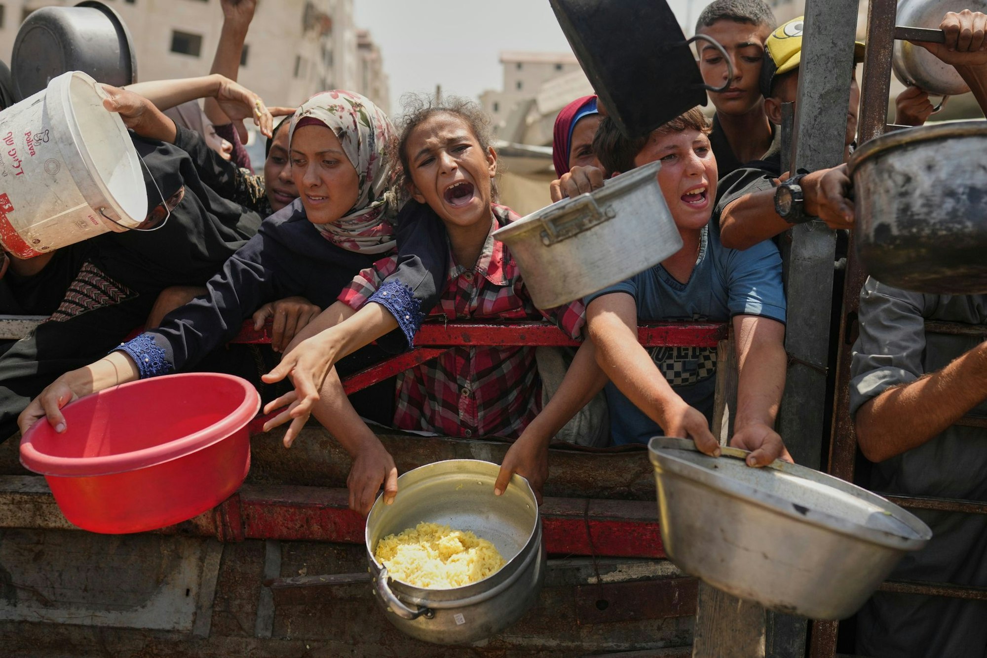 Kinder sterben palästinensischen Angaben zufolge wegen Mangelernährung im Gazastreifen. (Archivbild)