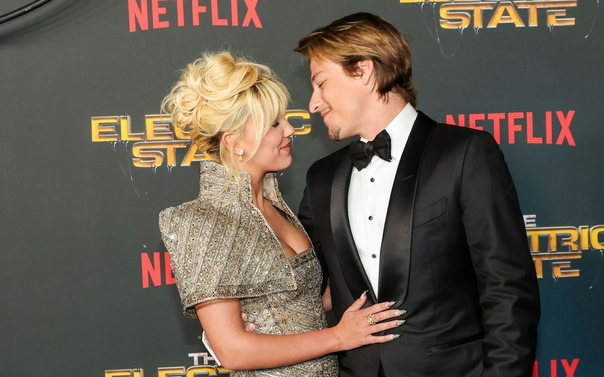 Millie Bobby Brown und Jake Bongiovi haben ein Jahr nach ihrer Hochzeit ein Kind adoptiert. (Bild: 2025 Getty Images/Kevin Winter)