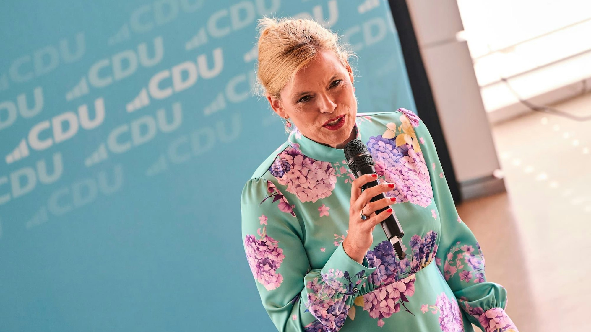 Julia Klöckner spricht beim Sommerfest der CDU Koblenz.