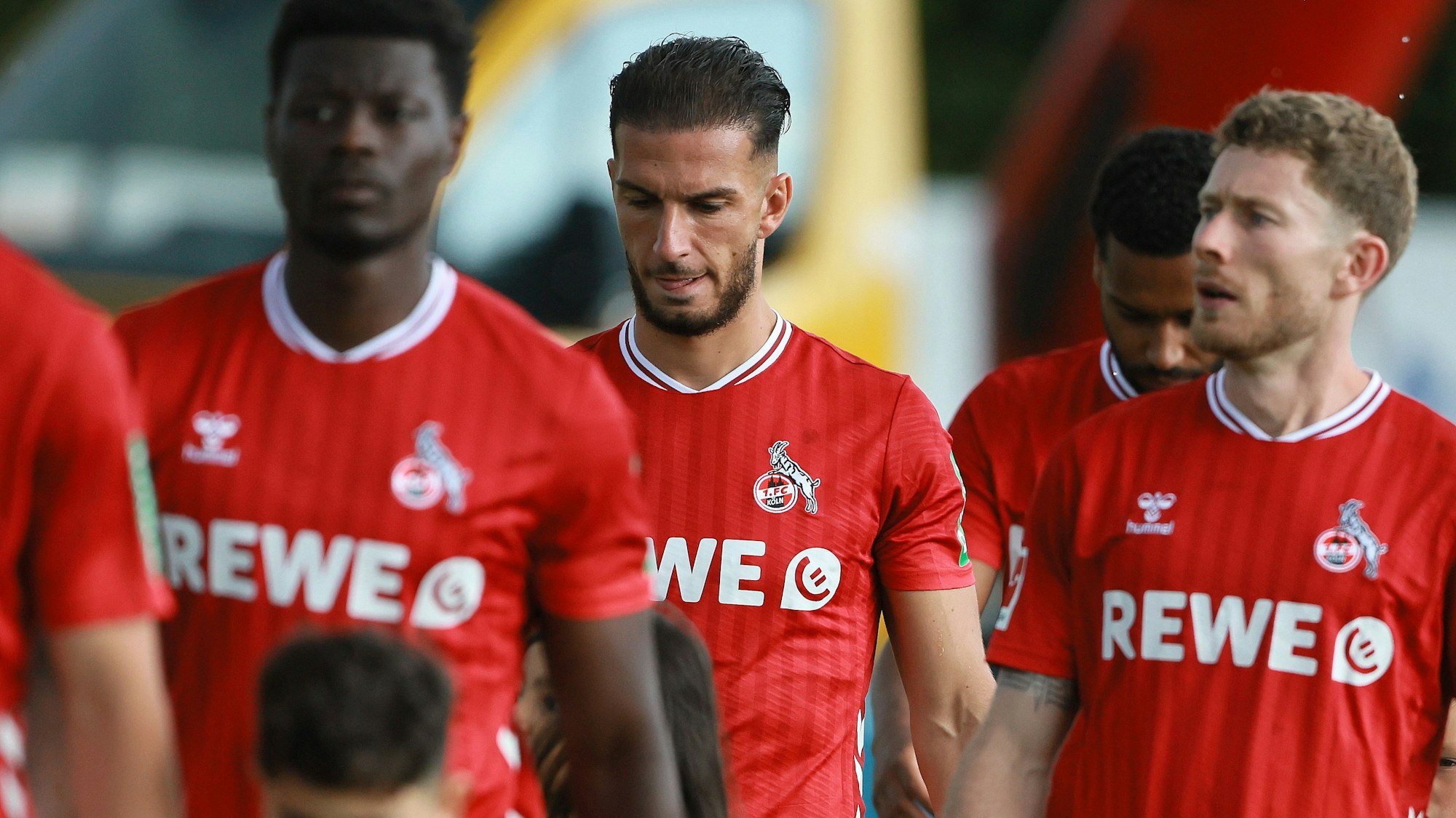 Leart Pacarada (Mitte) hat keine Zukunft mehr beim 1. FC Köln.