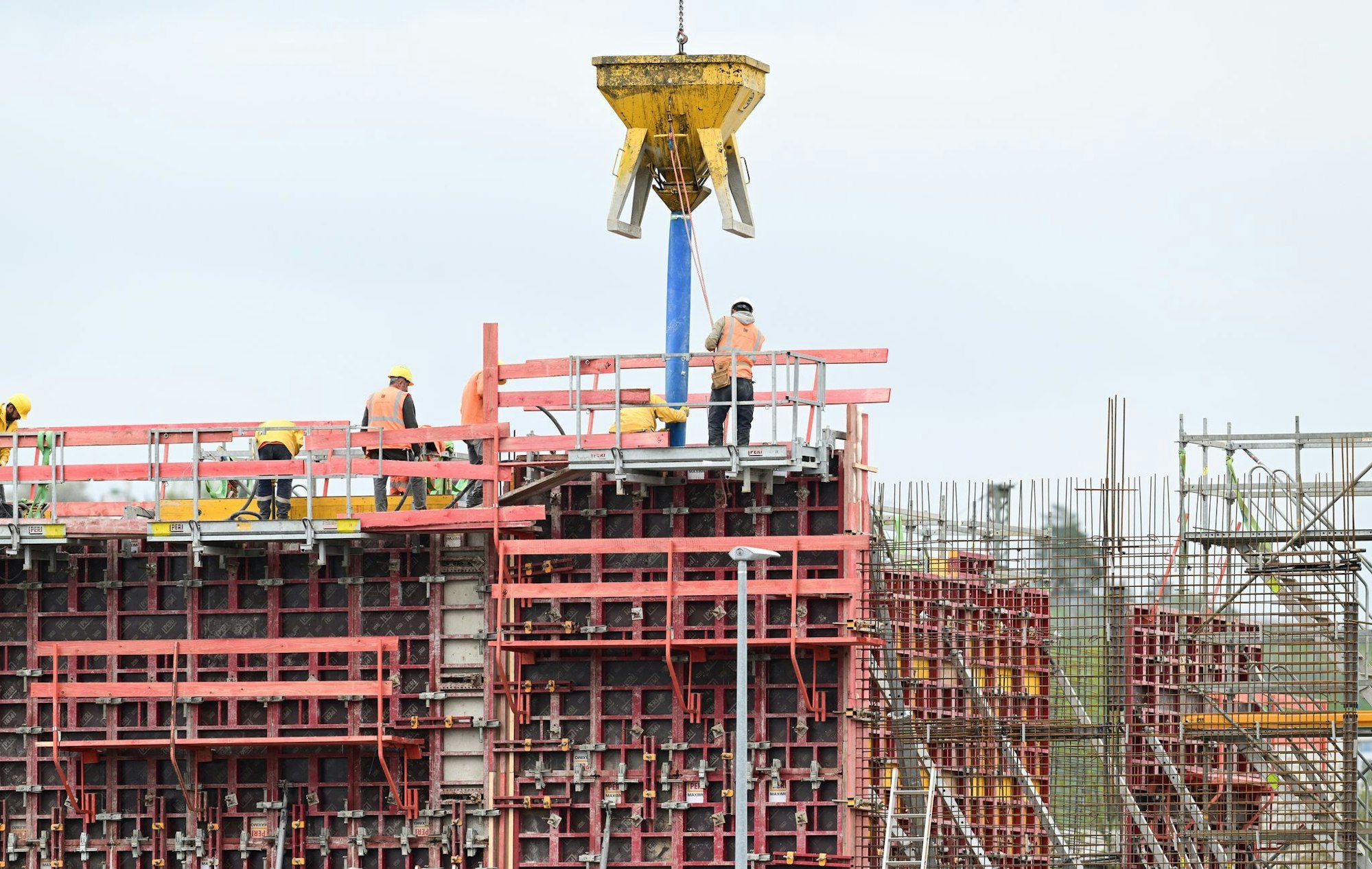 Die Investitionen in Bauten nahmen im zweiten Quartal um 2,1 Prozent ab. (Archivbild)
