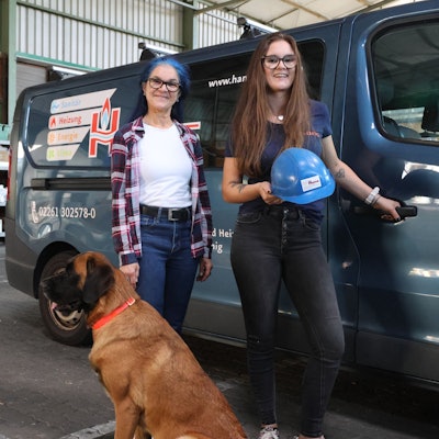 Gemeinsam führen Anemone Scheel (l.) und ihre Tochter Felicia Hans derzeit das Unternehmen Hans Installationen und Heizungsbau.