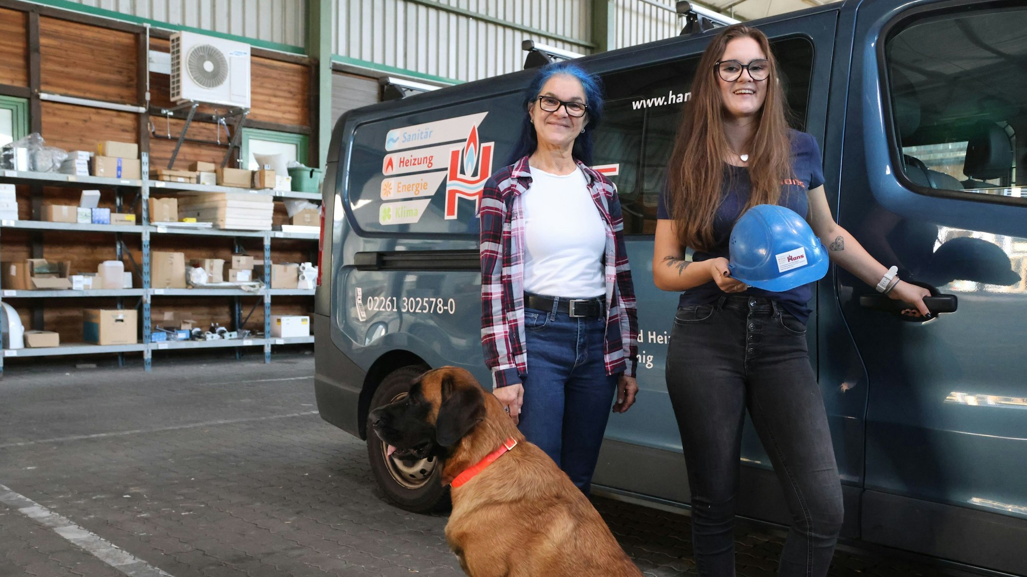 Gemeinsam führen Anemone Scheel (l.) und ihre Tochter Felicia Hans derzeit das Unternehmen Hans Installationen und Heizungsbau.