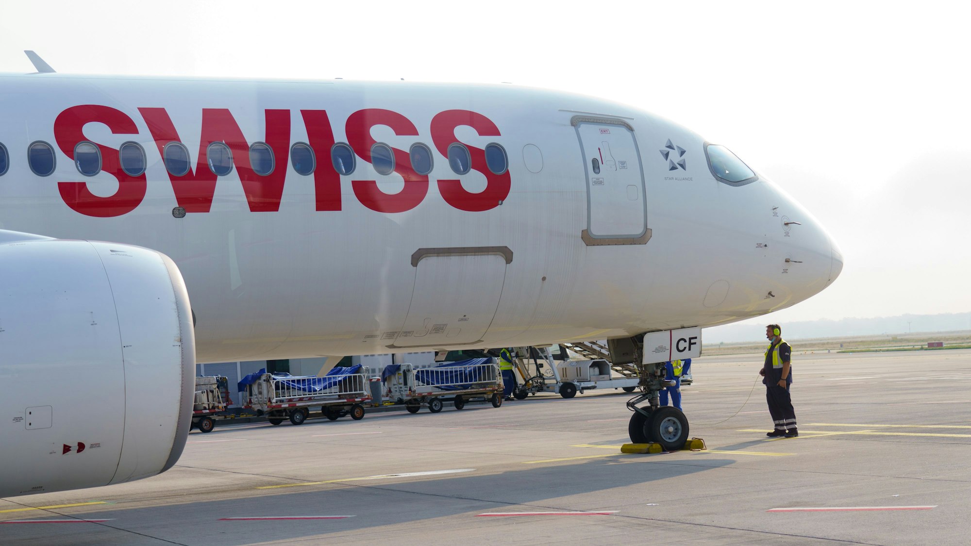 Ein Mann wurde wegen Vergewaltigung während eines Fluges von Mumbai nach Zürich zu achtzehn Monaten Gefängnis verurteilt. (Symbolbild)