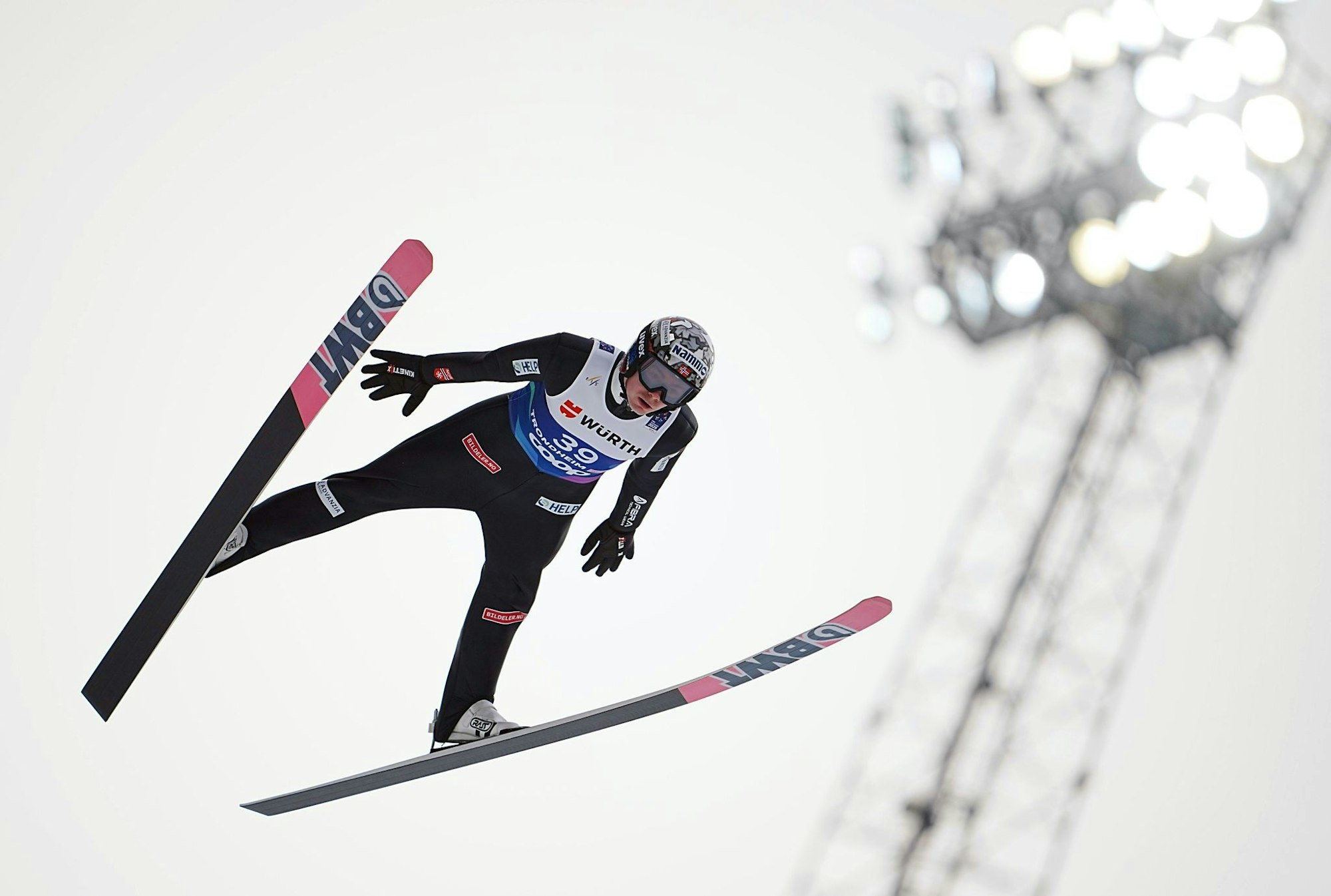 Norwegens Skispringer Marius Lindvik ist für drei Monate gesperrt worden. (Archivbild)