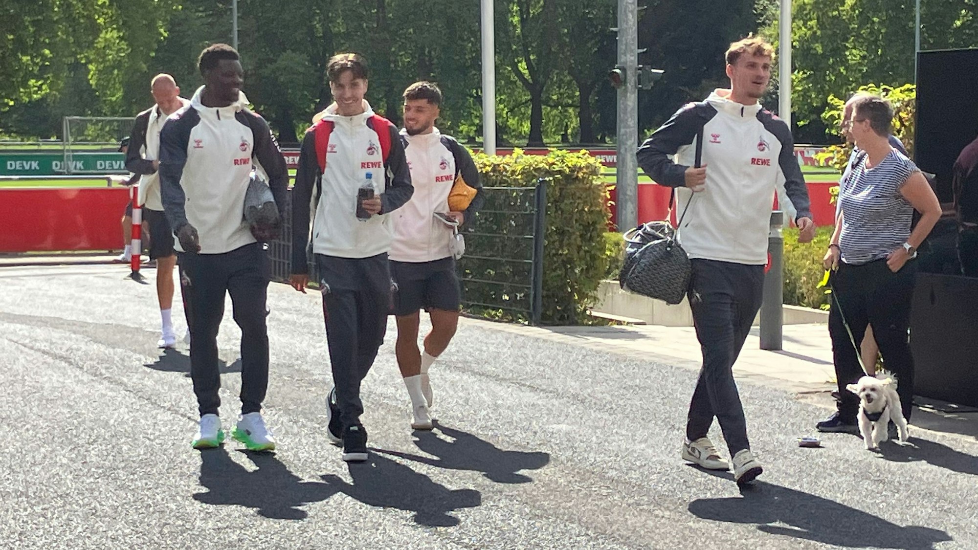 Die Kader-Abfahrt des 1. FC Köln vor dem Spiel gegen Mainz.