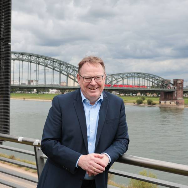 Torsten Burmester ist der neue OB von Köln. Ihn erwartet ein straffes Programm.