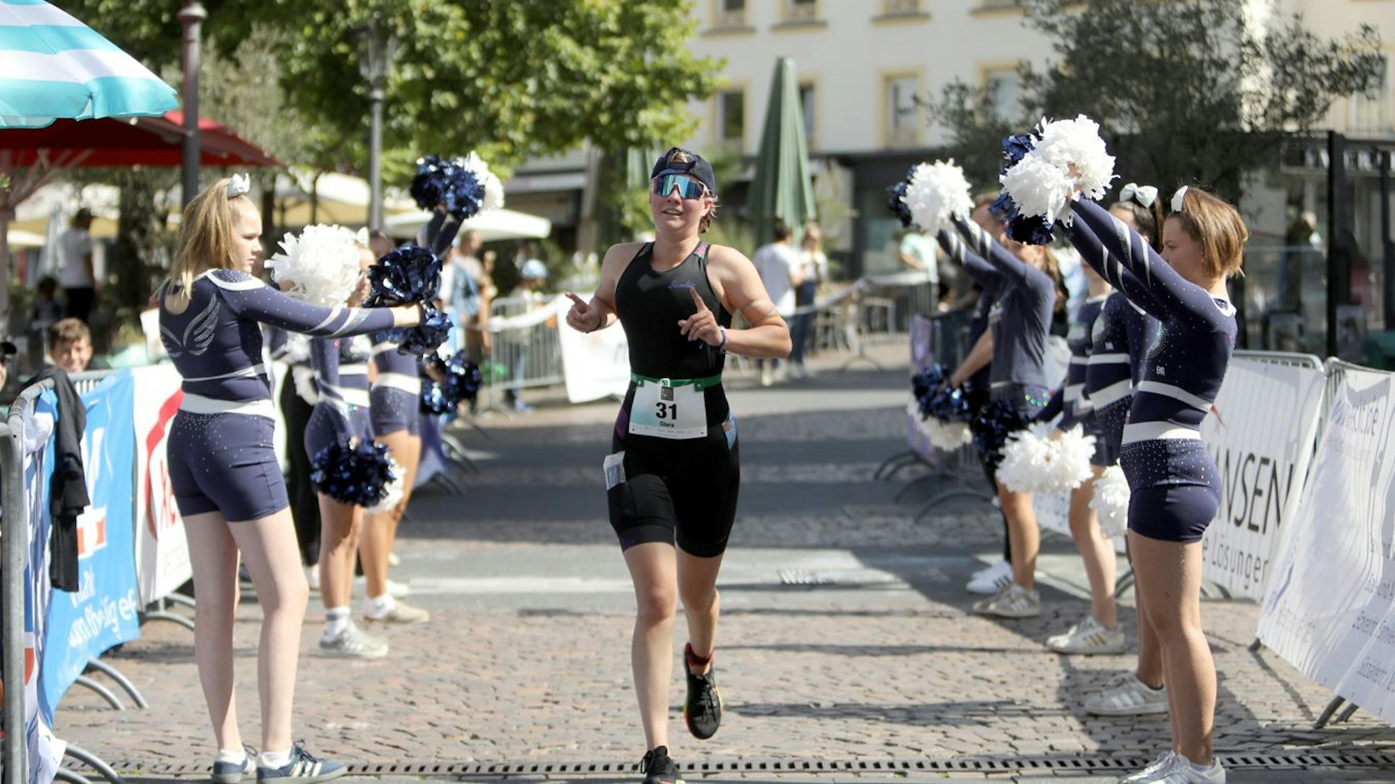 Die Henneferin Clara zur Nieden, früher Leichtathletin beim LAZ Rhein-Sieg, gehörte zu den schnellsten Frauen auf dem Marktplatz.