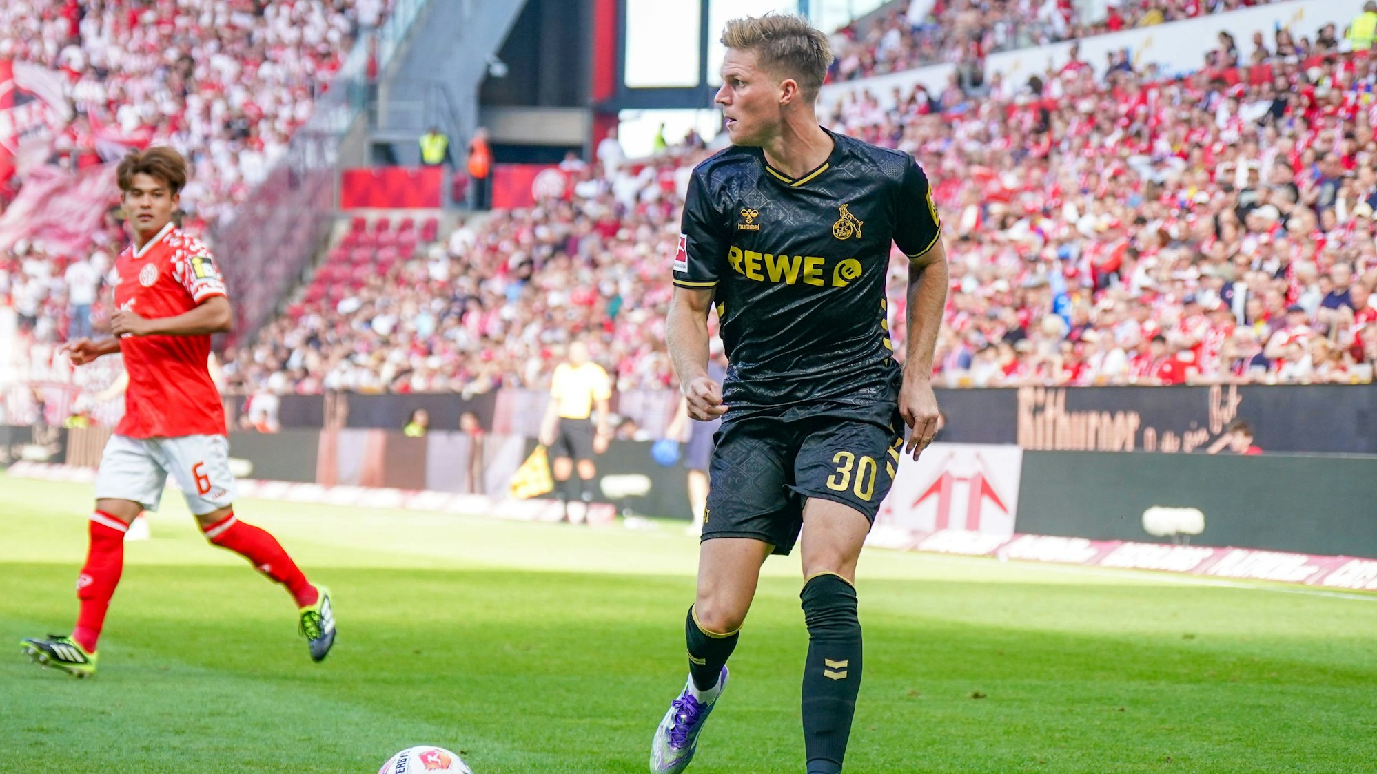 Marius Bülter am Ball.