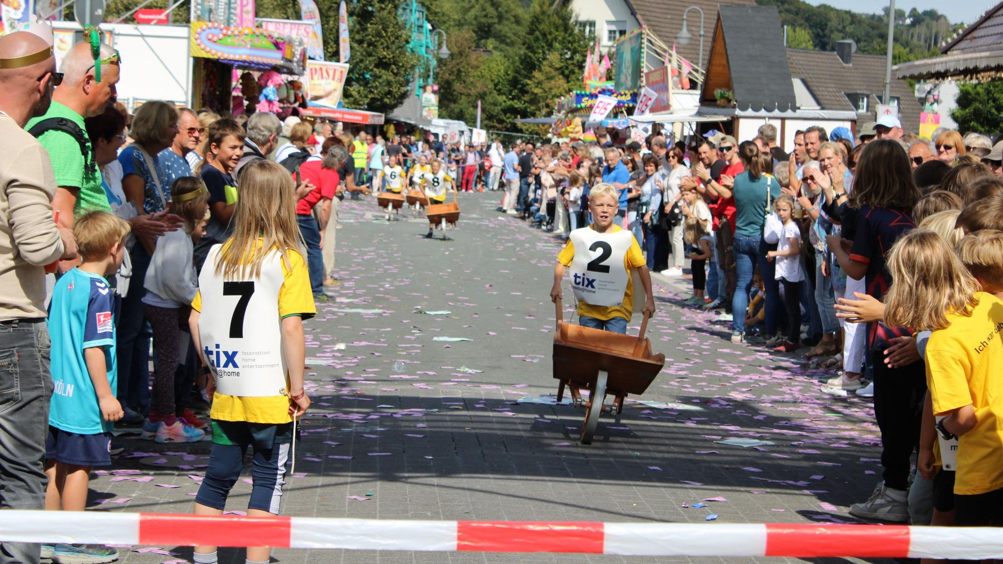 Wahlscheider Kirmes - Schörreskarrenrennen