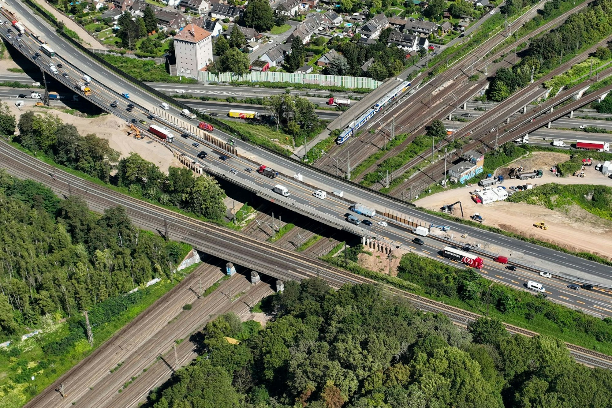 Erneut Sperrung am «Spaghetti-Knoten» - dem Autobahnkreuz Kaiserberg. (Archivfoto)