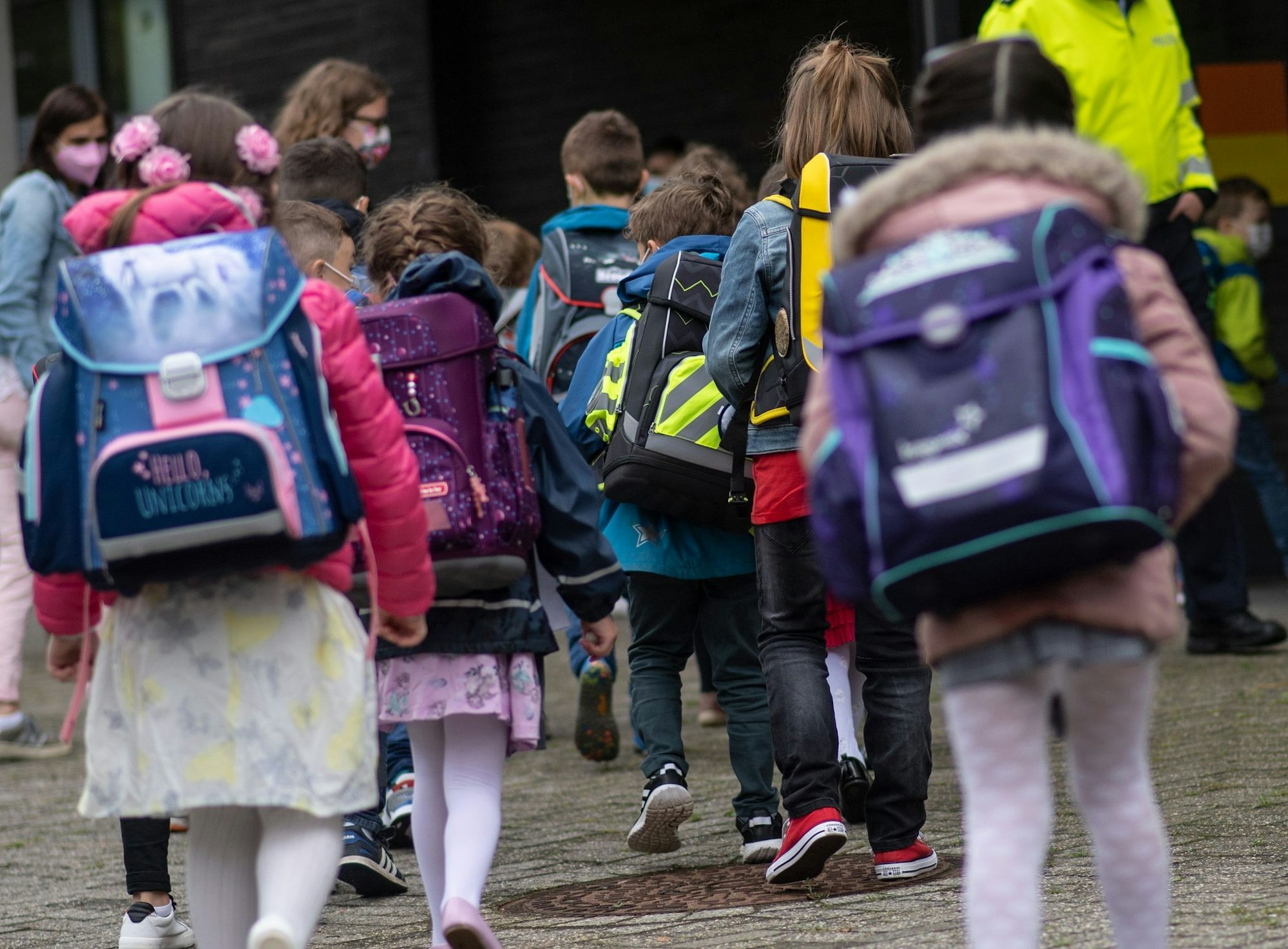 In nordrhein-westfälischen Schulen herrscht aus Sicht der Gewerkschaft Erziehung und Wissenschaft viel Mangelverwaltung. (Archivbild)