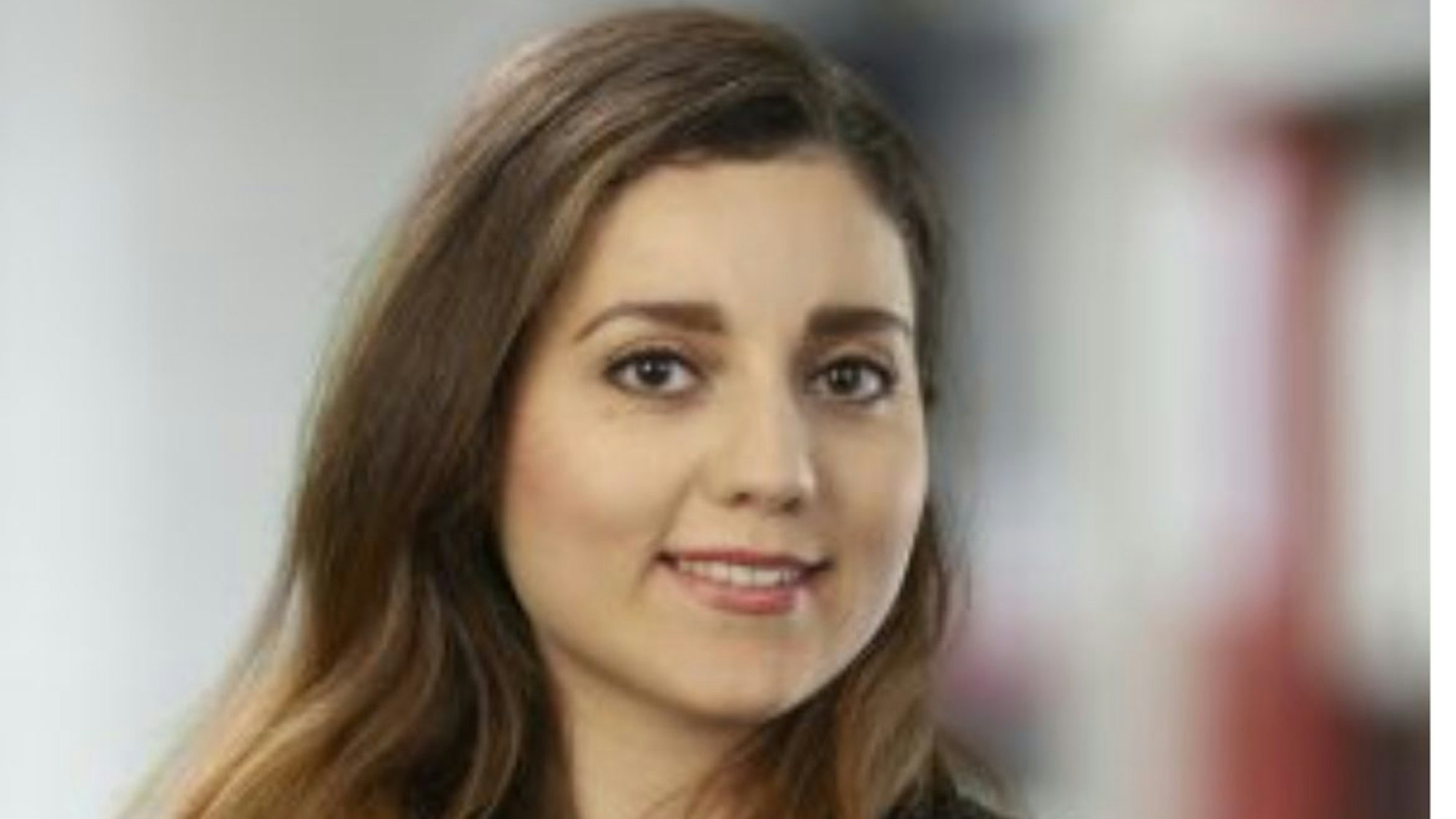 Aziz-Heiloun ist im Porträt zu sehen.