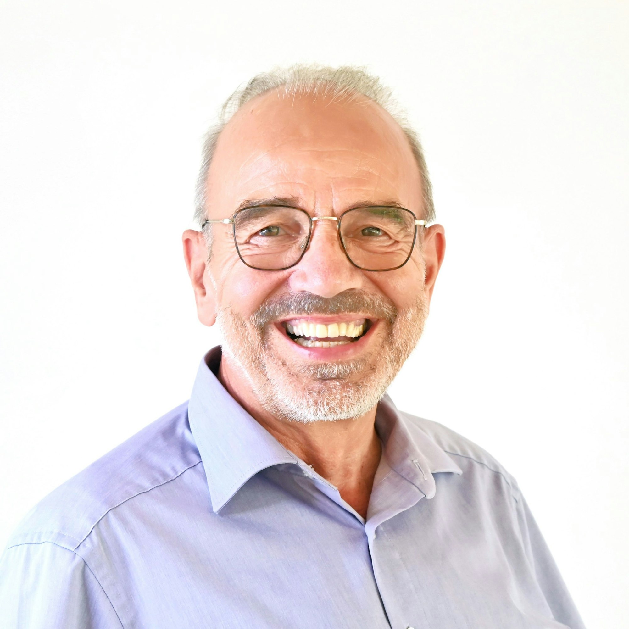 Porträtfoto von Dr. Manfred Rechs.