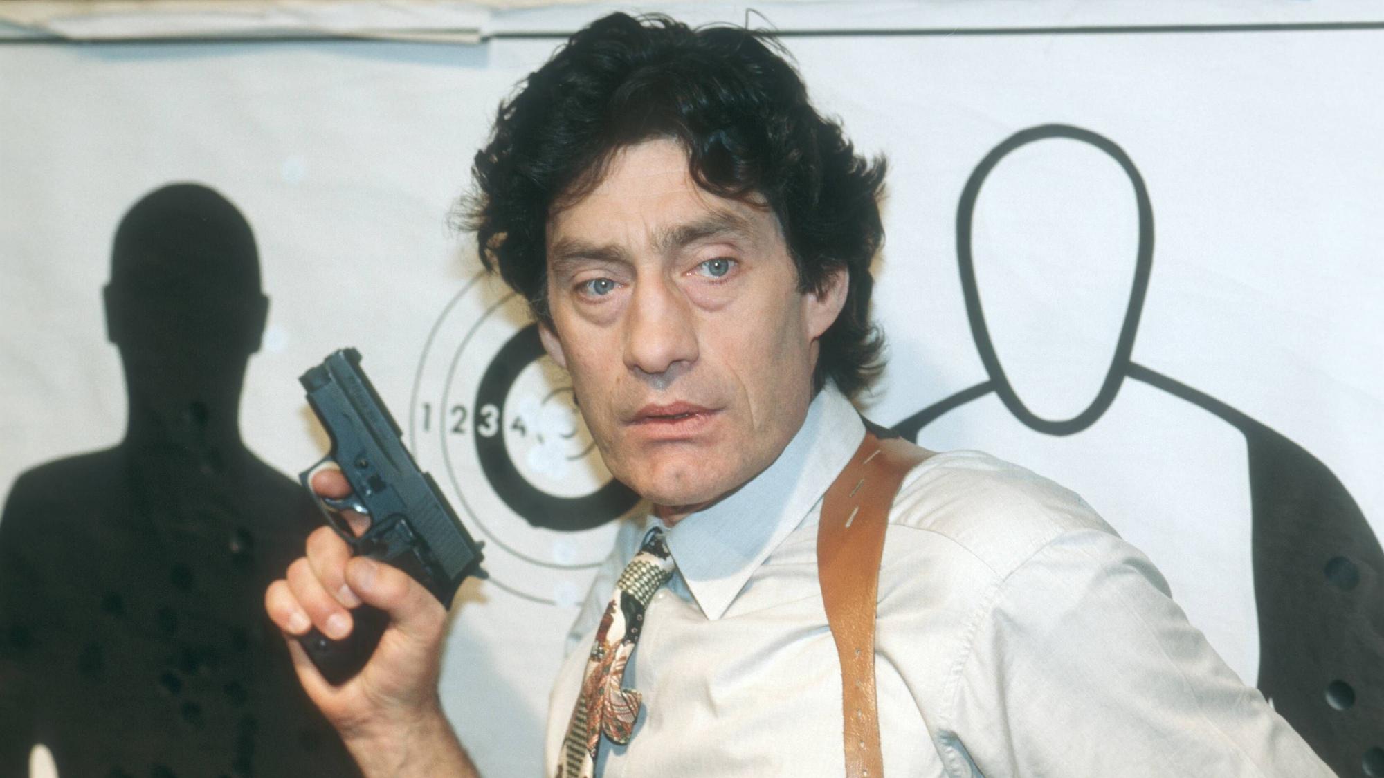 Winfried Glatzeder als Kommissar Roiter.