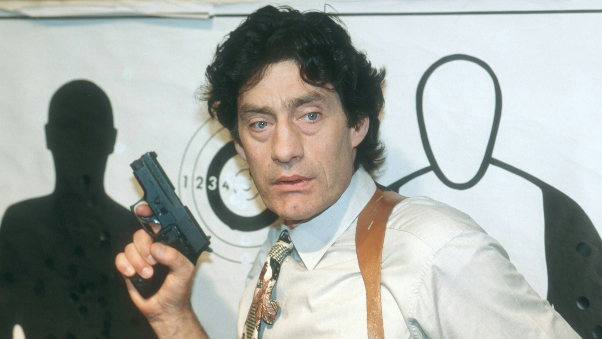 Winfried Glatzeder als Kommissar Roiter.