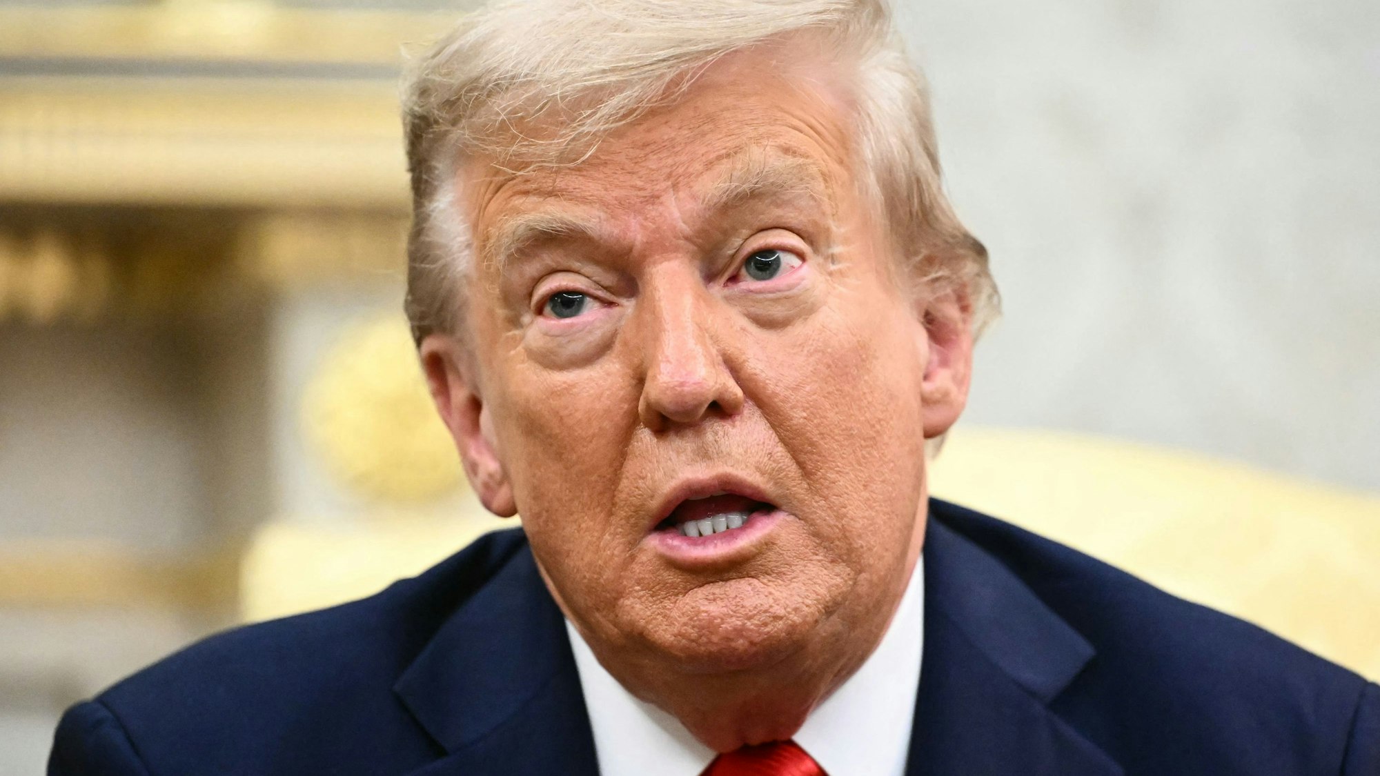 US-Präsident Donald Trump beantwortet am Montag Fragen von Reportern im Weißen Haus. (Archivbild)