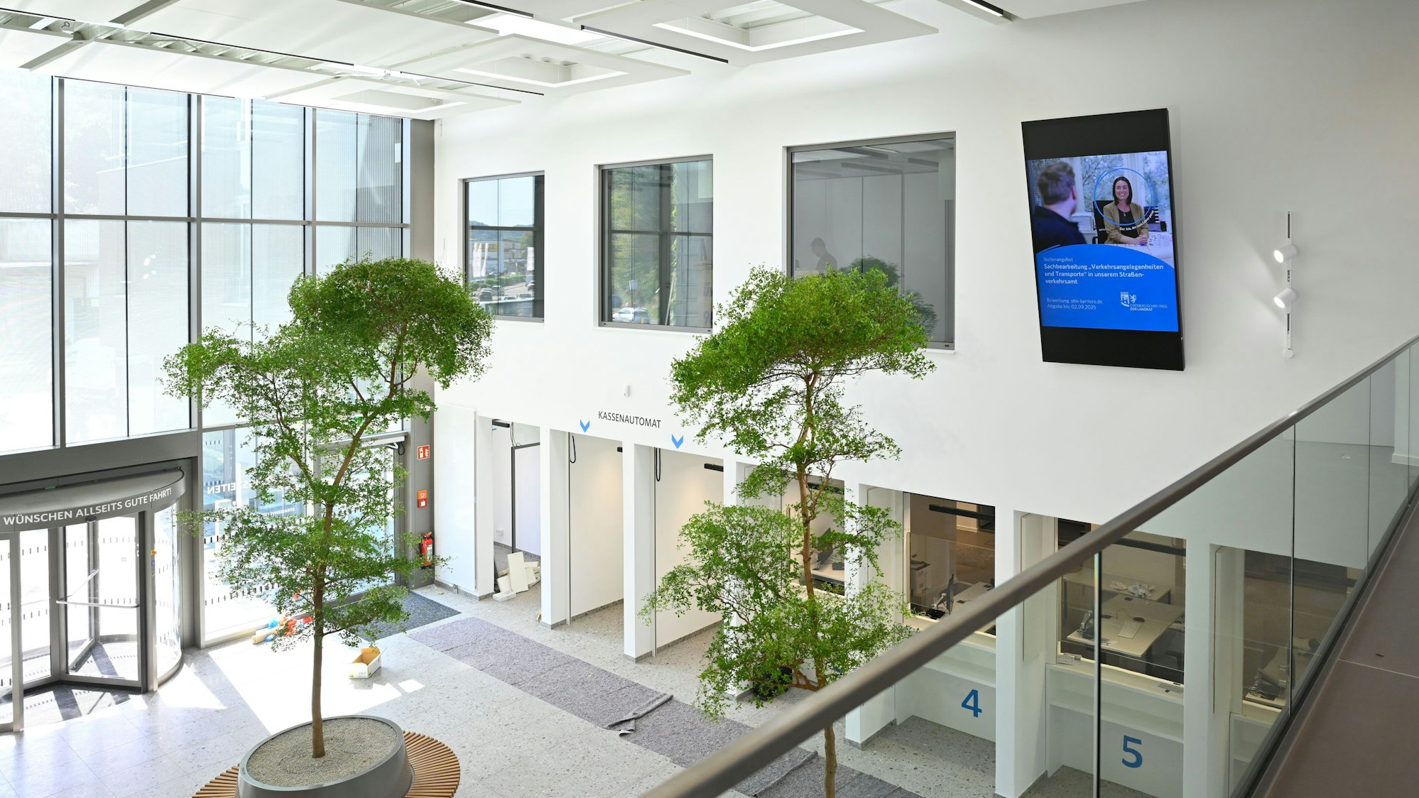 Blick in das Straßenverkehrsamt.