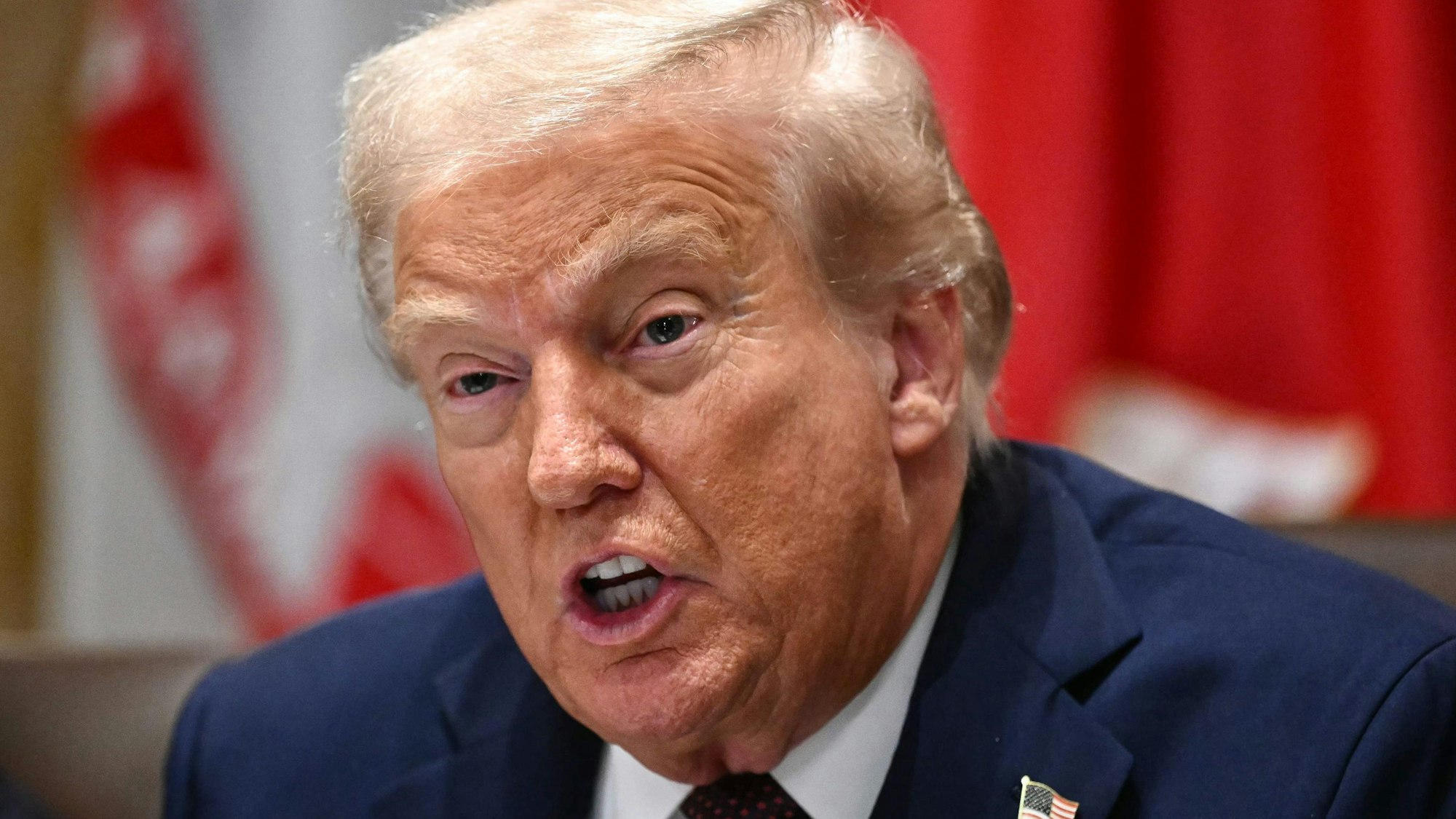 US-Präsident Donald Trump bei der Kabinettssitzung im Weißen Haus. (Archivbild)