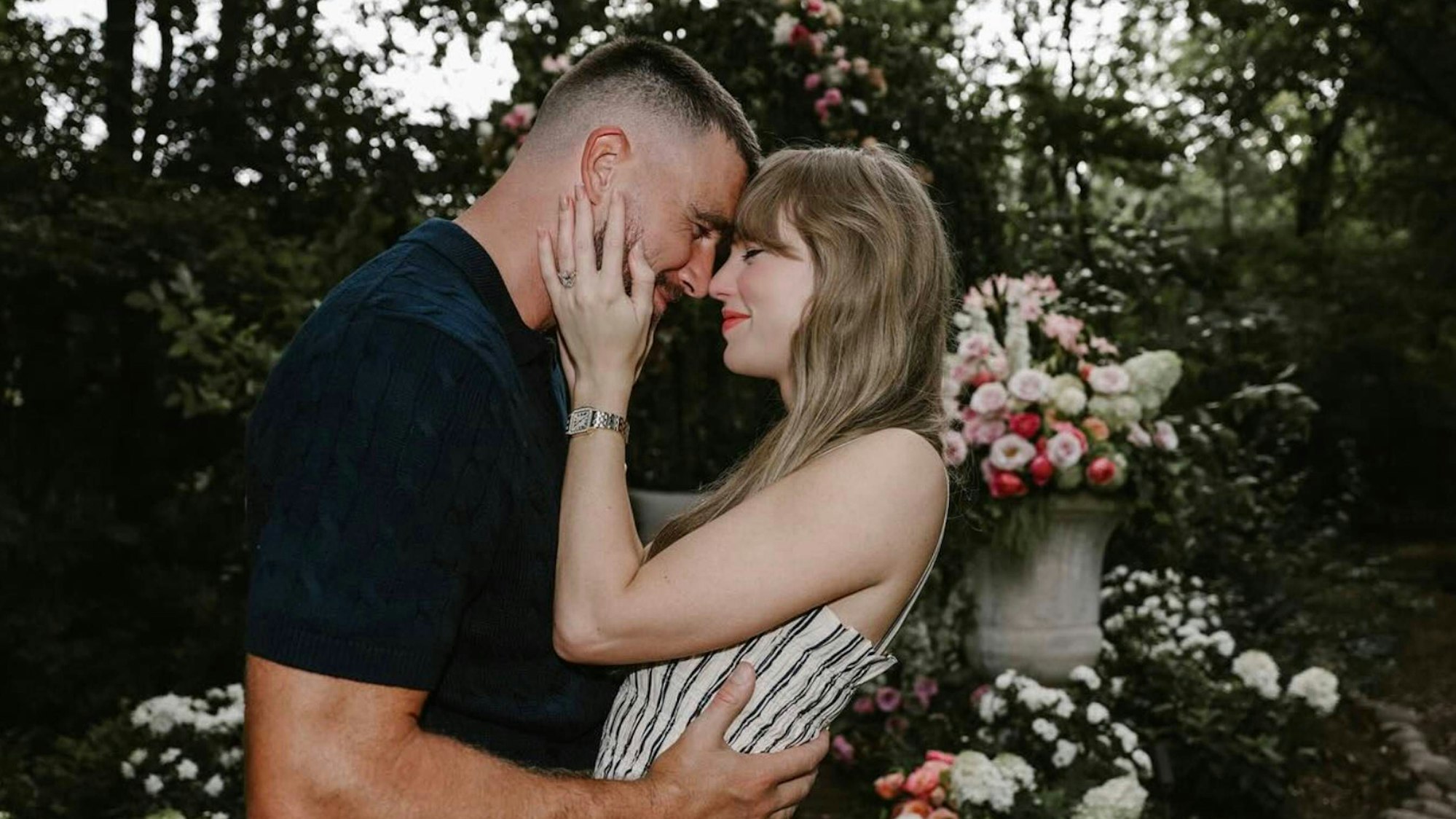 Taylor Swift und Travis Kelce haben sich verlobt.