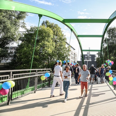Leichlinger können seit Mitte Juli die Wupper wieder über die Henley-Brücke überqueren. Jetzt wurde sie offiziell eröffnet.