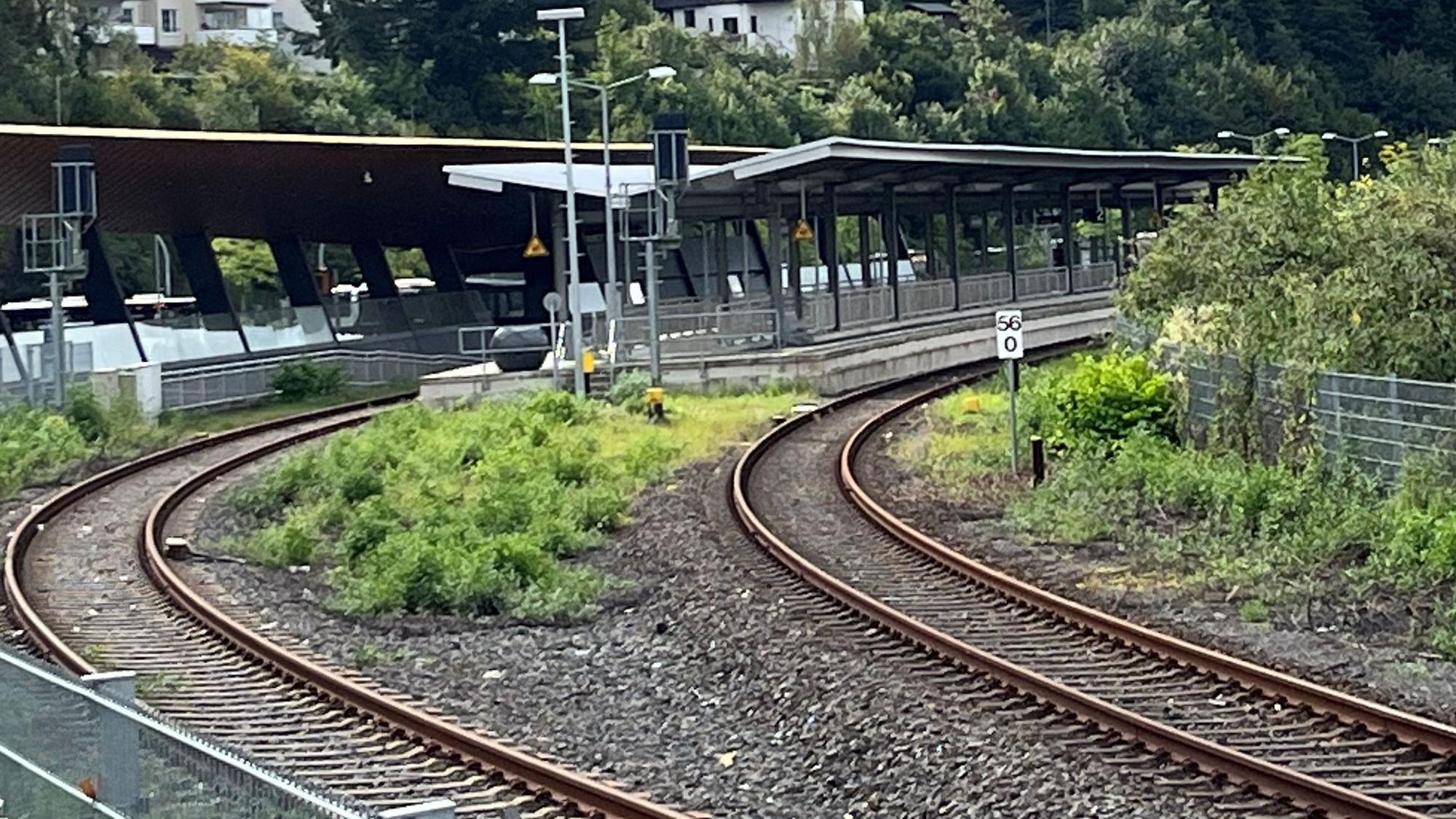 Zwischen dem Bahnhof Gummersbach (Foto) und Marienheide ereignete sich der Unfall mit Personenschaden am Mittwochvormittag.