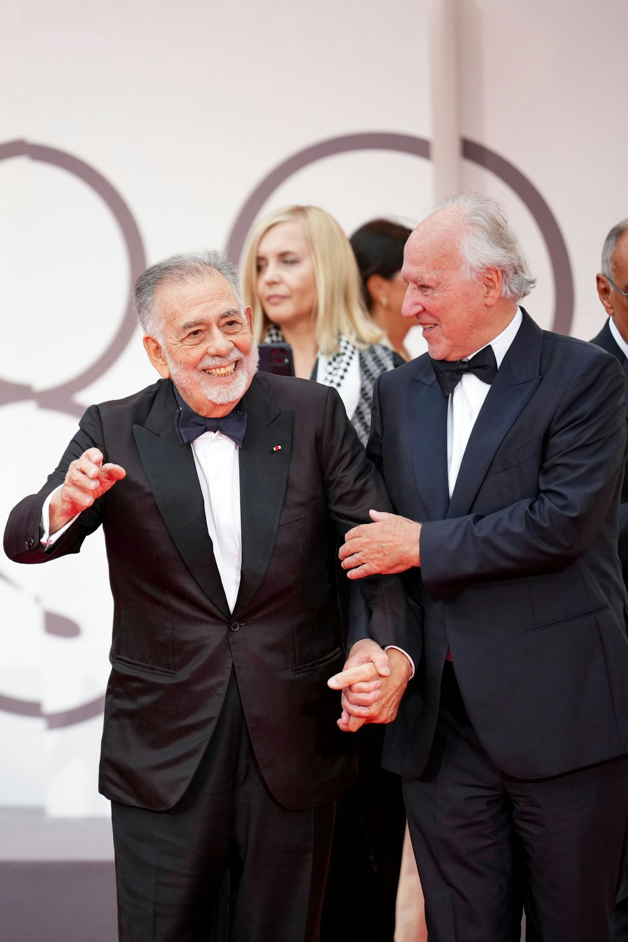 Francis Ford Coppola (l) und Werner Herzog auf dem roten Teppich.