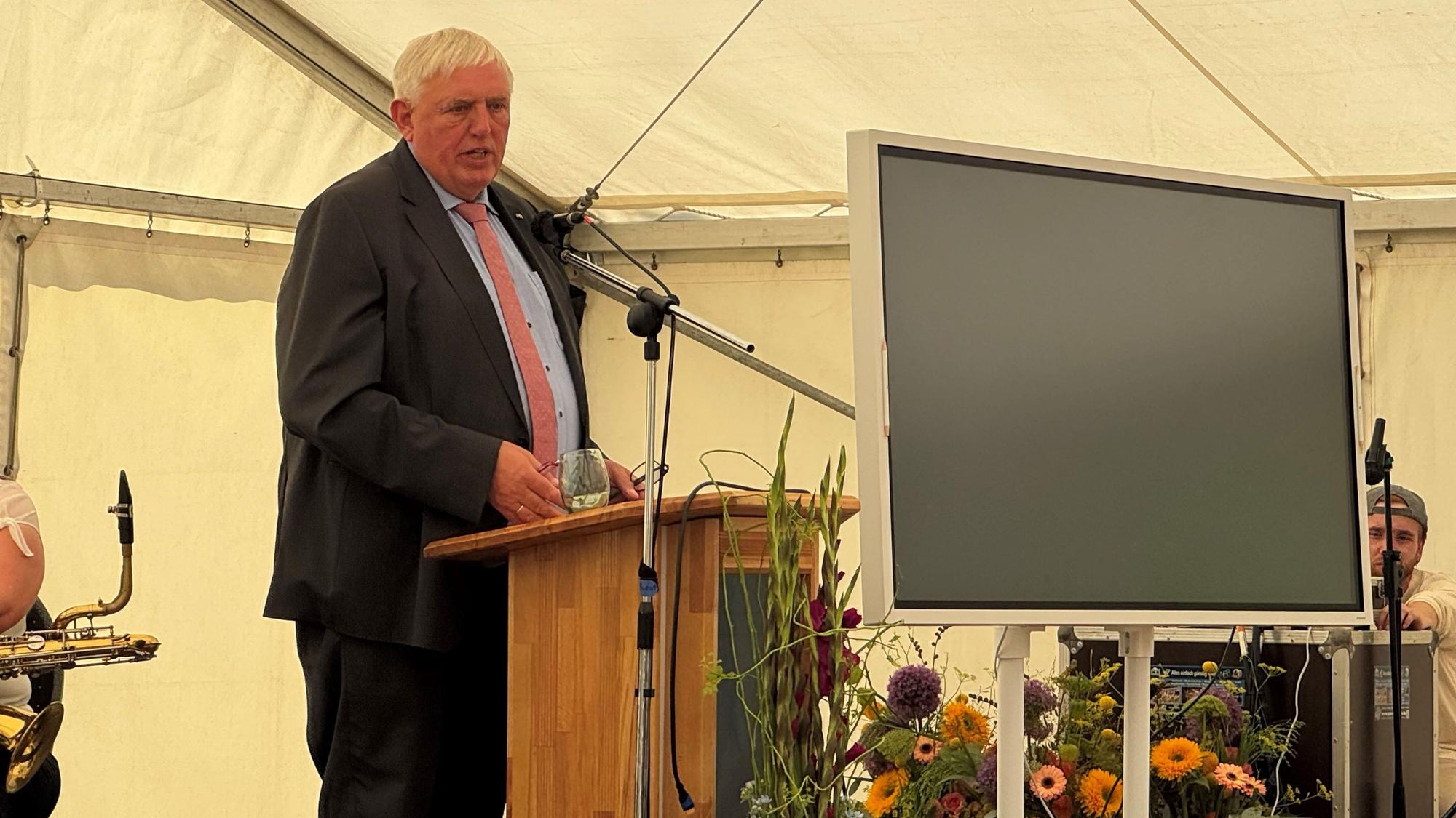 Der Gesundheitsminister von Nordrhein-Westfahlen, Karl-Josef Laumann während seiner Rede.