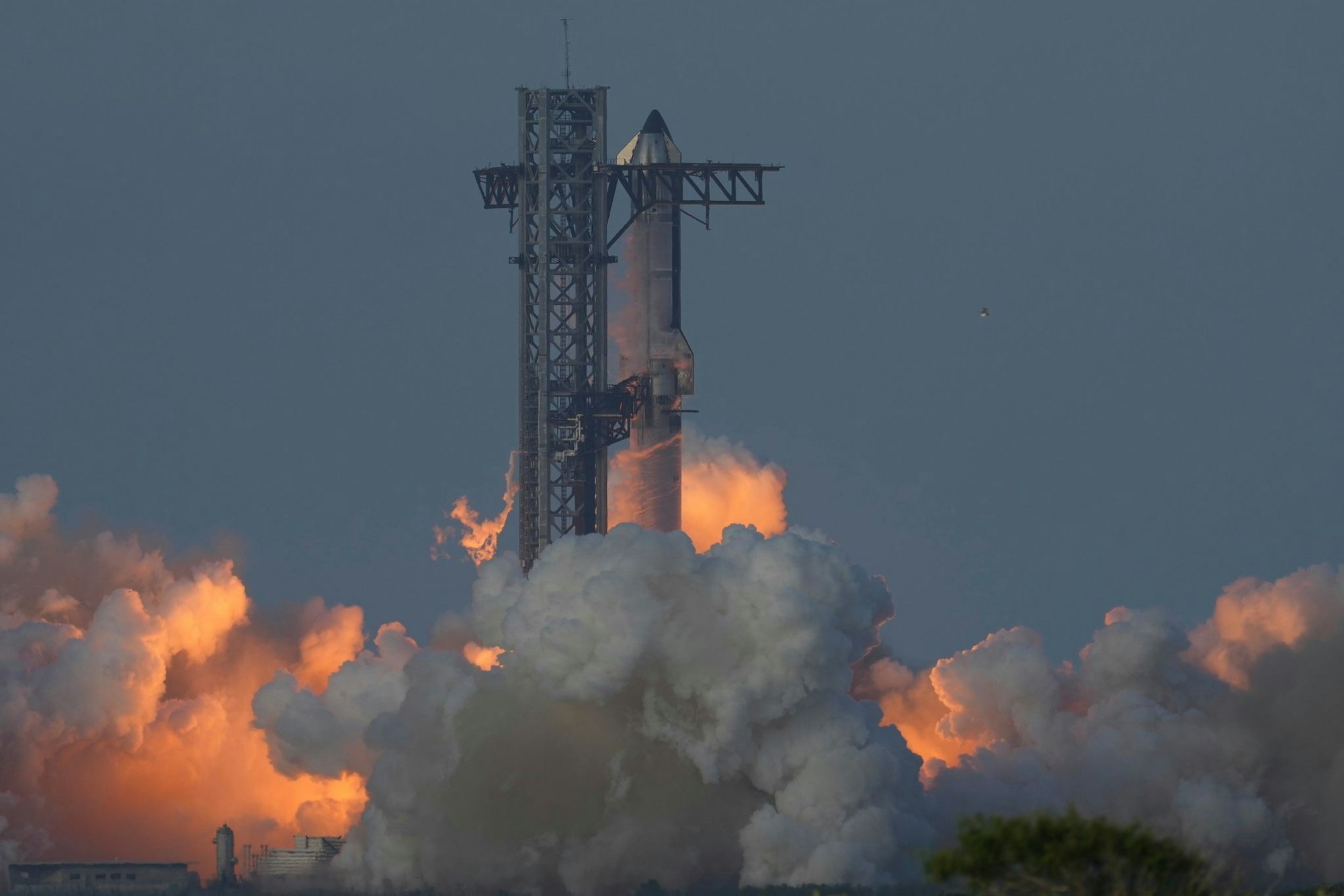 Das Starship hat einen zehnten Testflug absolviert.