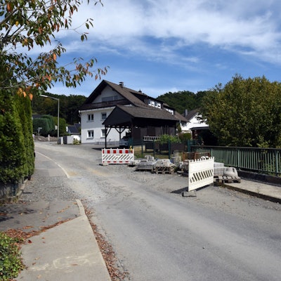 Eine verwaiste Baustelle.