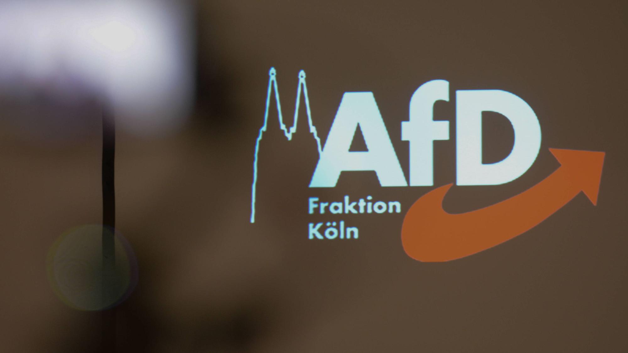 Das Bild zeigt das Logo der AfD-Fraktion in Köln. In Ehrenfeld gehen die Vertreterin und der Vertreter nun getrennte Wege. (Symbolbild)