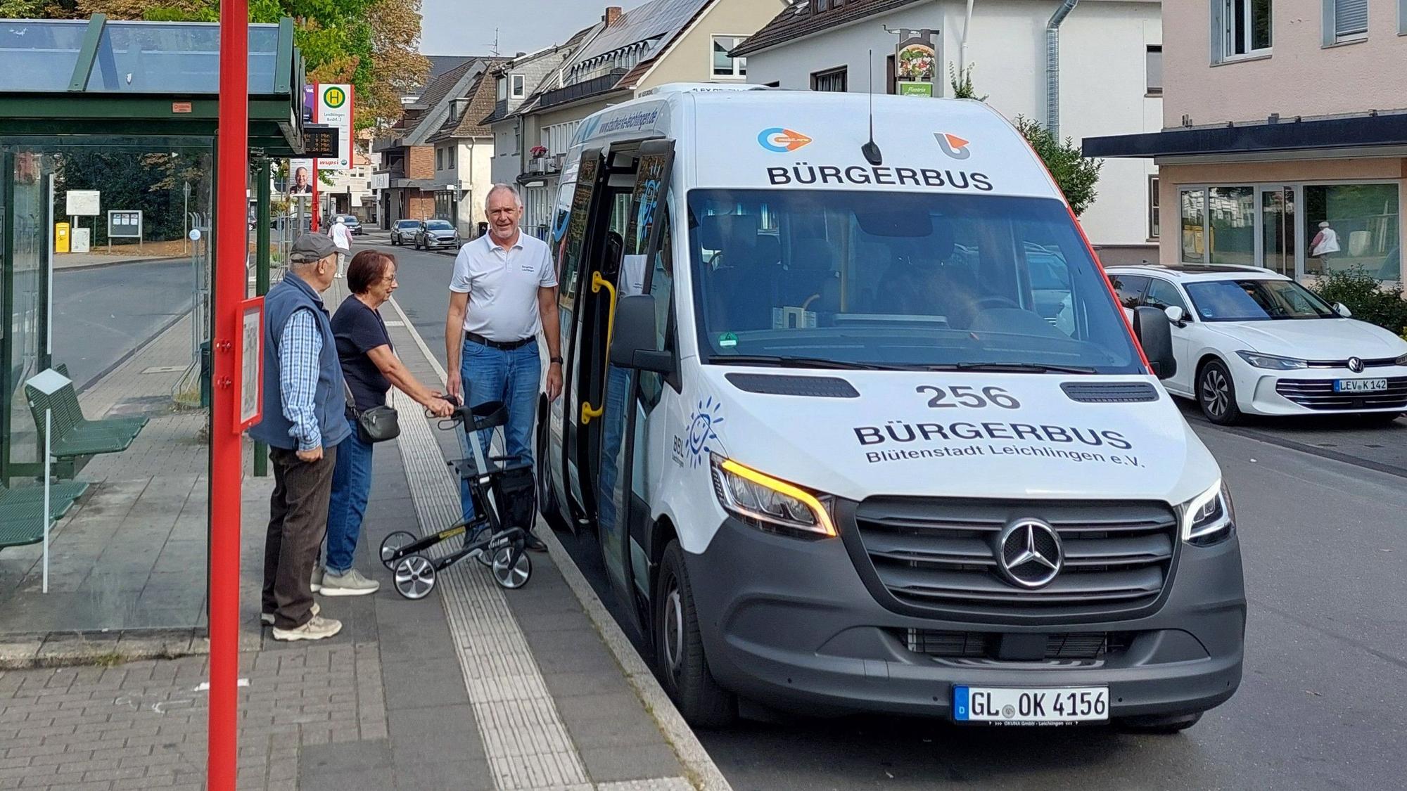 Der Bürgerbus Leichlingen ergänzt den ÖPNV flexibel, fördert Gemeinschaft und wird von Ehrenamtlichen getragen. (Archivfoto)