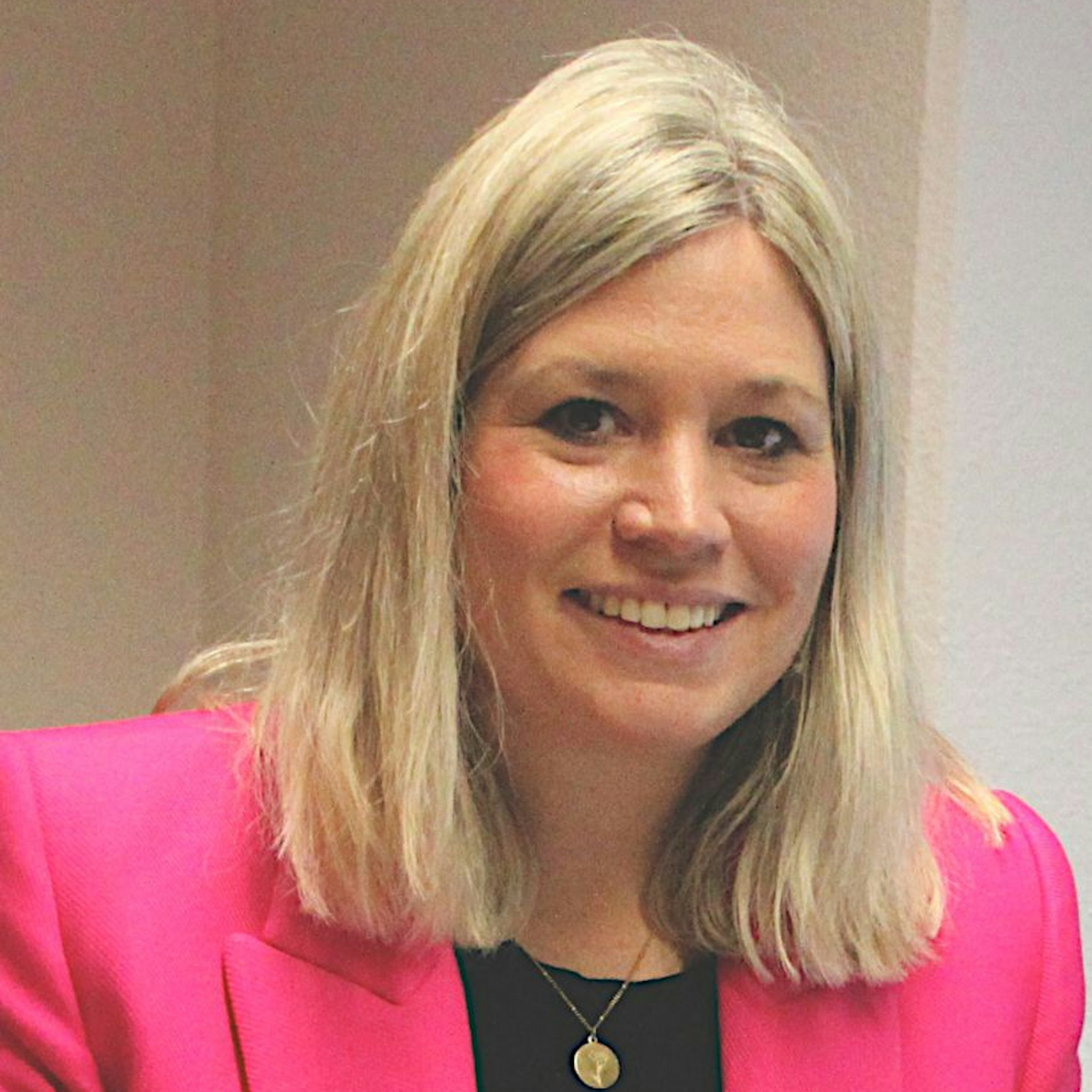 Das Poträtbild zeigt Jennifer Meuren.