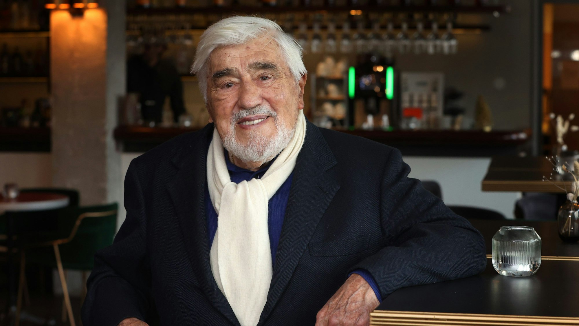 Mario Adorf wird bald 95 Jahre alt.